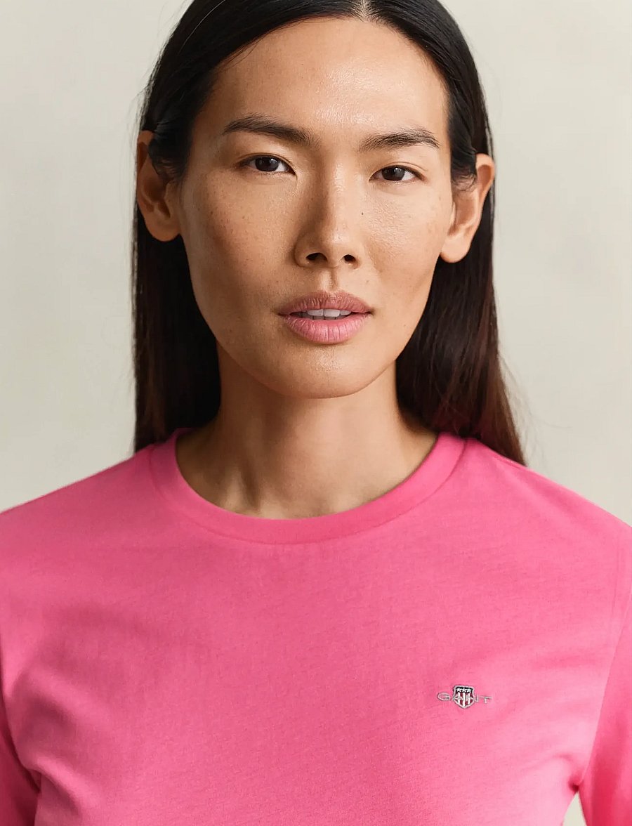 Gant - REG SHIELD SS T-SHIRT - t-särgid - bright fuschia - 3