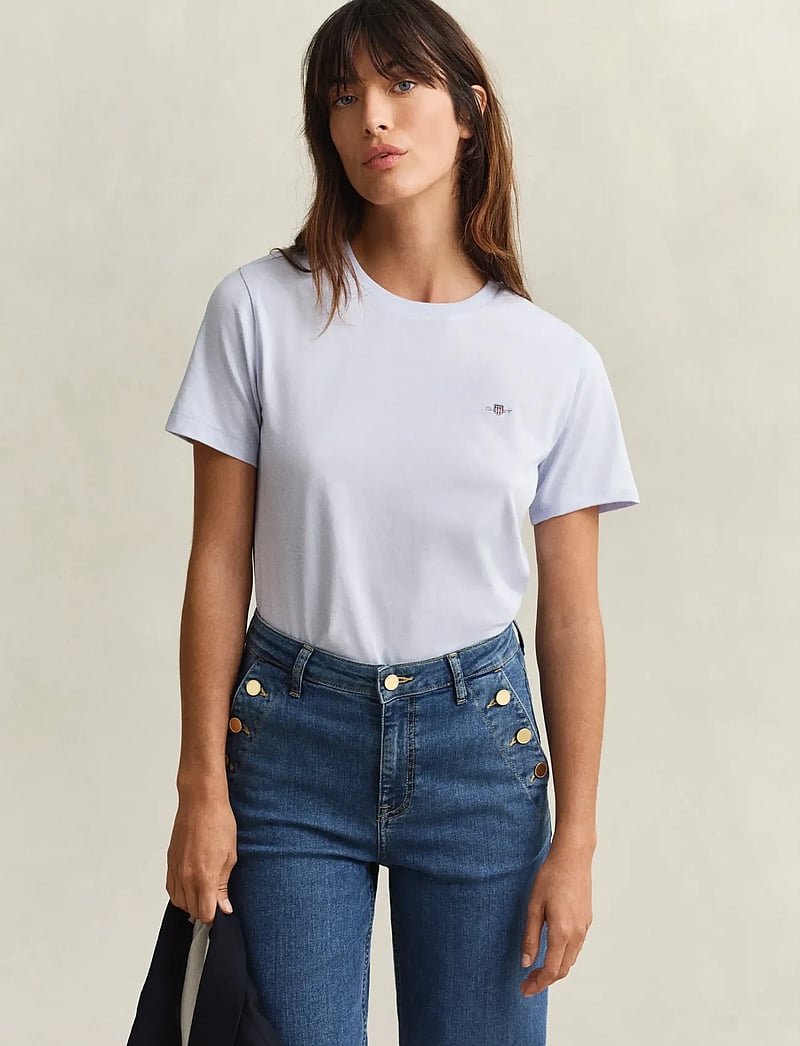 GANT - REG SHIELD SS T-SHIRT - t-shirts - light blue - 0