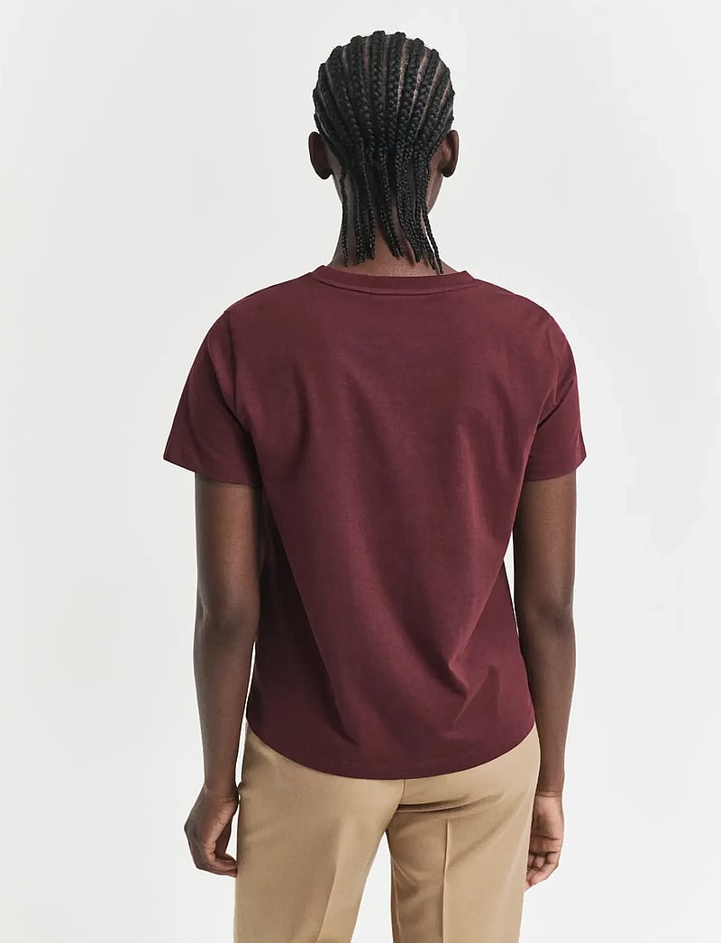 GANT - REG SHIELD SS T-SHIRT - t-shirts - plum wine - 2