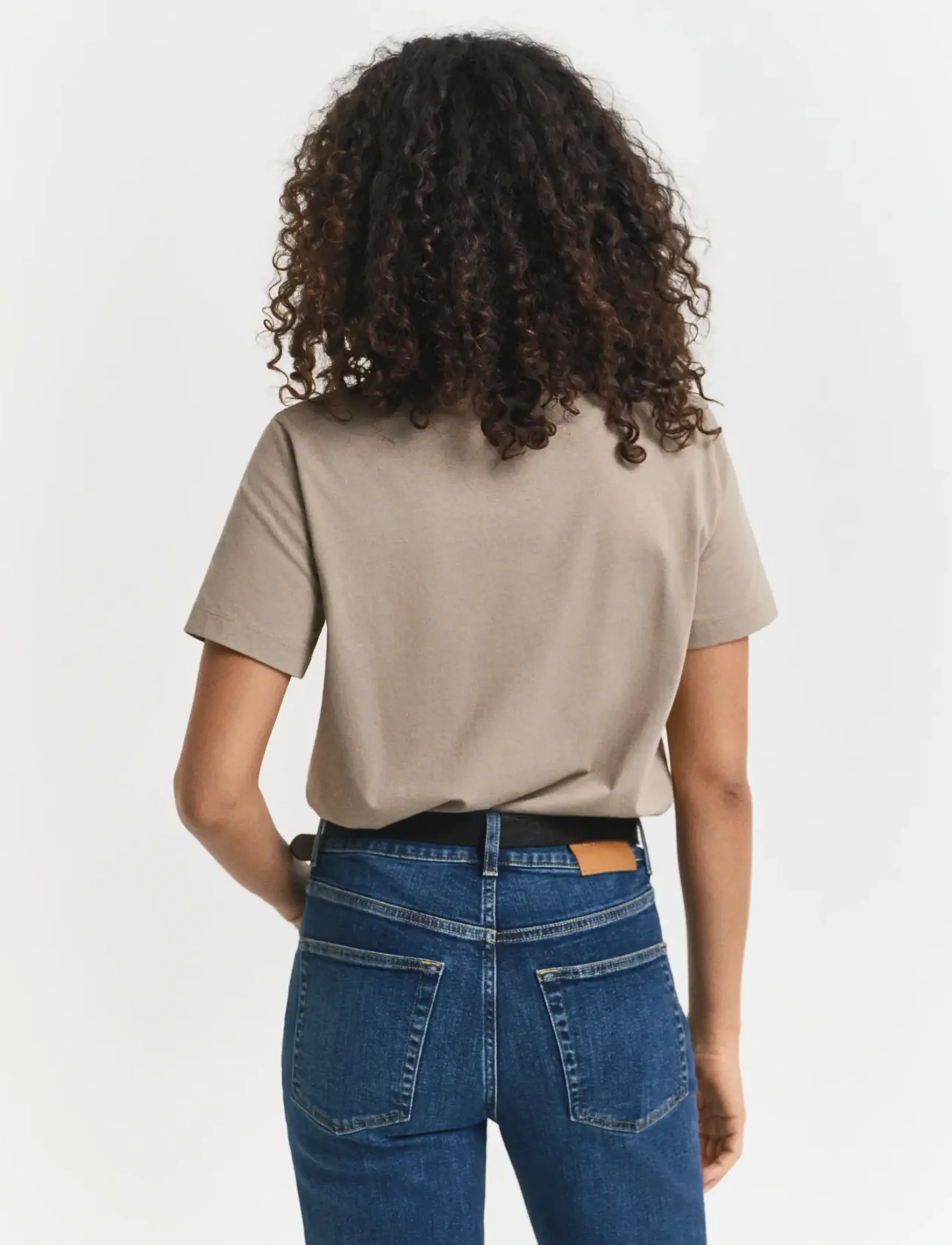 Gant - REG SHIELD SS T-SHIRT - laveste priser - taupe beige - 2