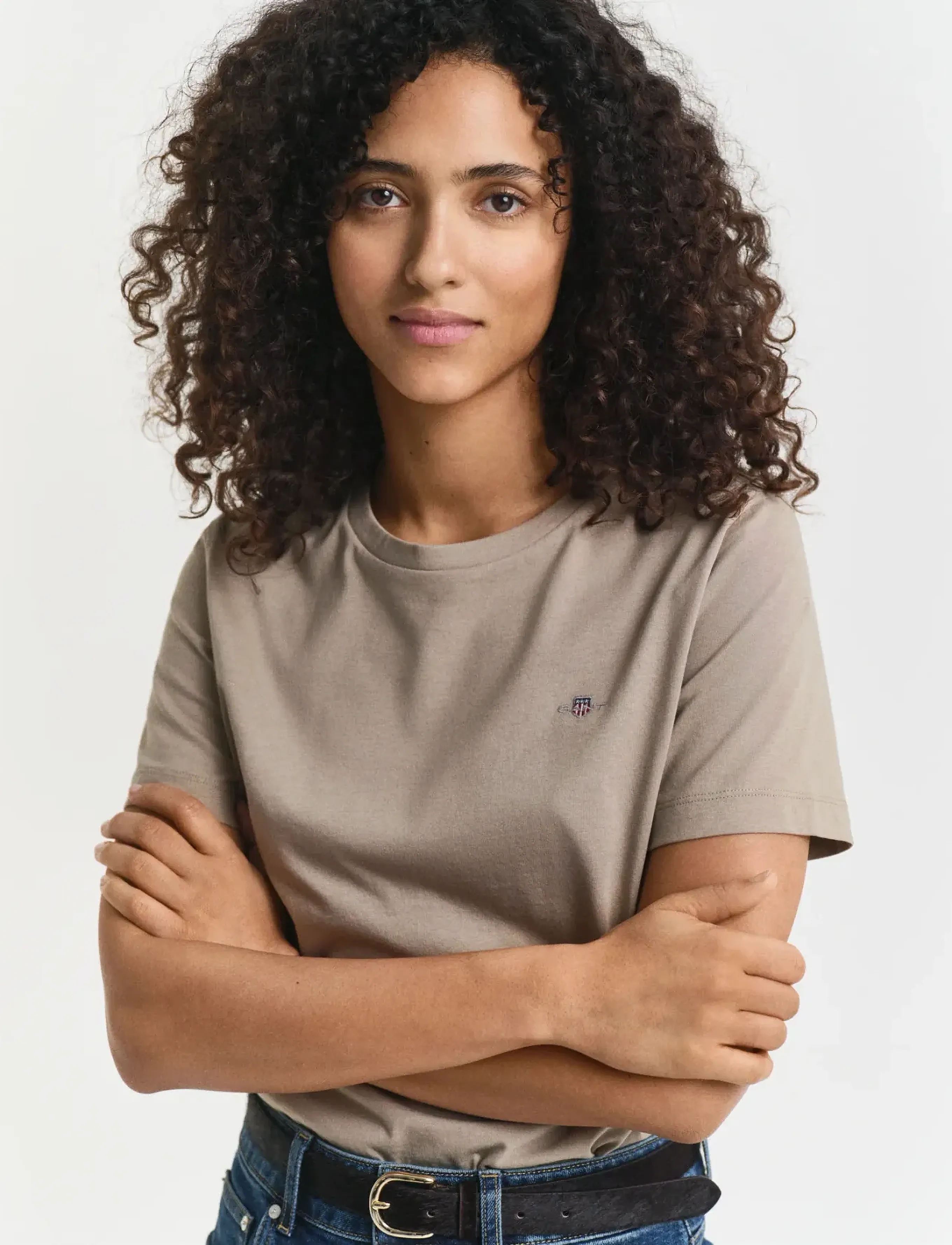 Gant - REG SHIELD SS T-SHIRT - laveste priser - taupe beige - 3