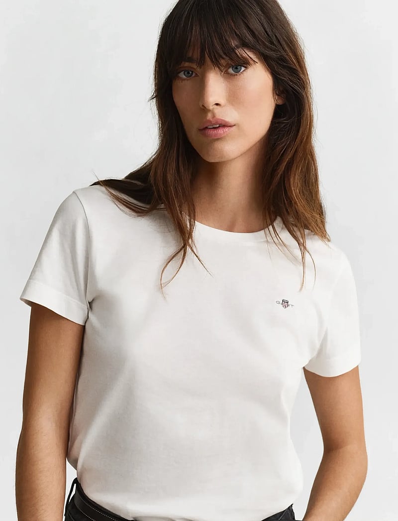 GANT - REG SHIELD SS T-SHIRT - t-shirts - white - 4