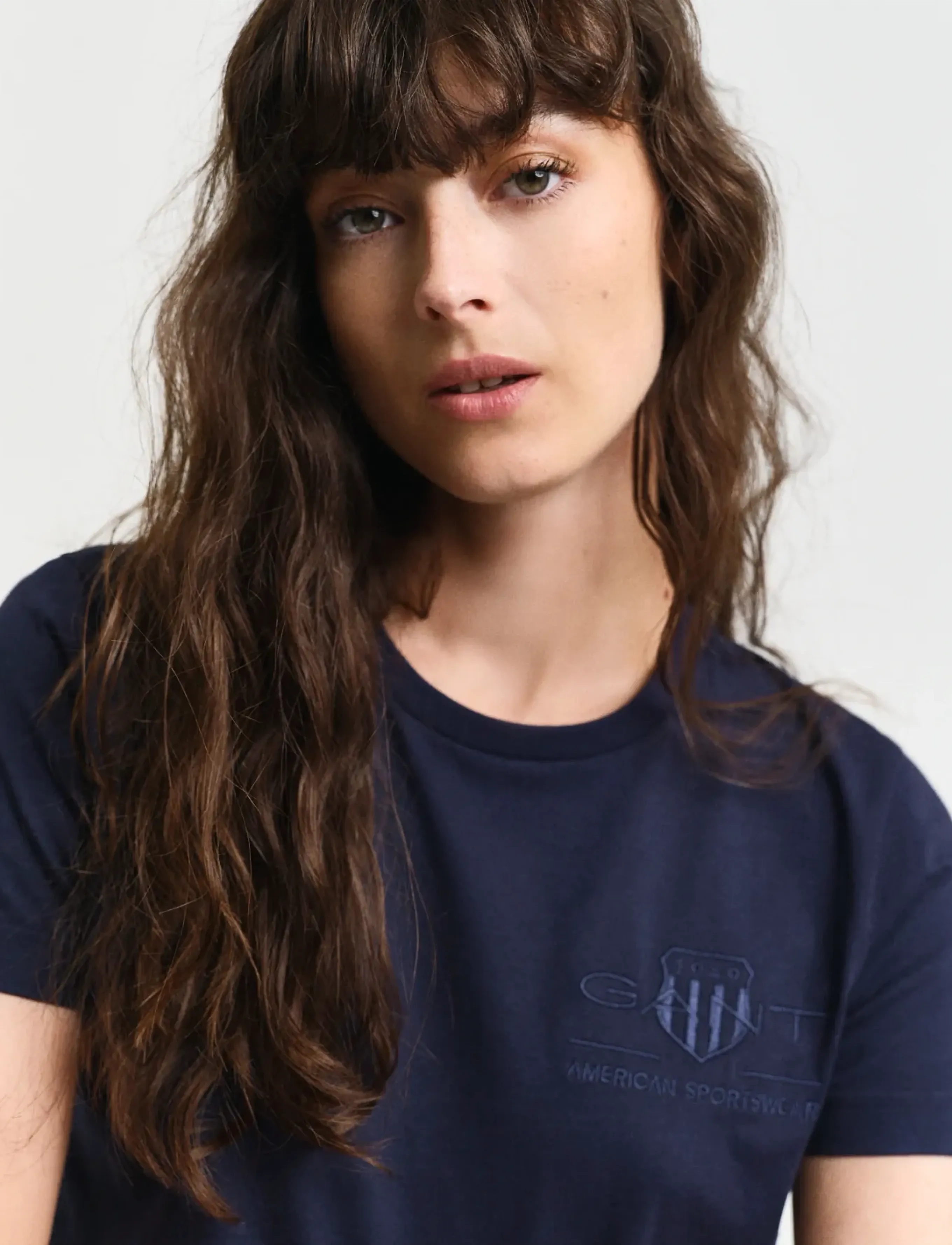 Gant - REG TONAL SHIELD SS T-SHIRT - t-shirts - evening blue - 4