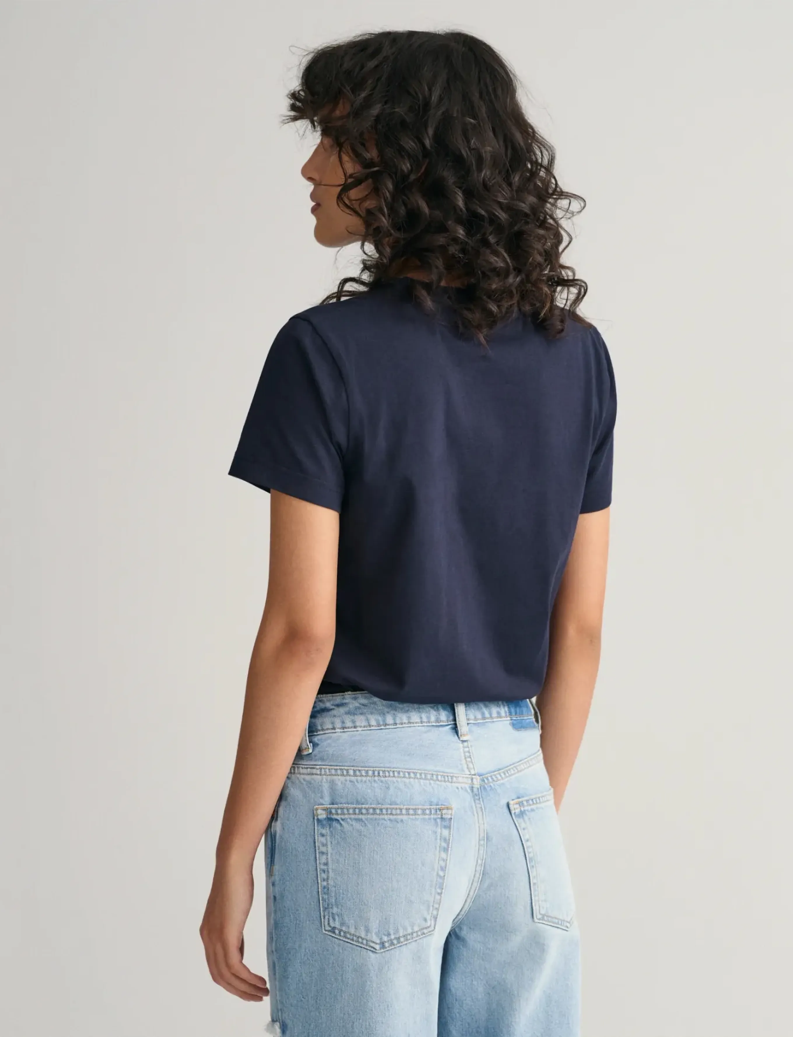 Gant Reg Tonal Shield Ss T-Shirt dam – bild 6