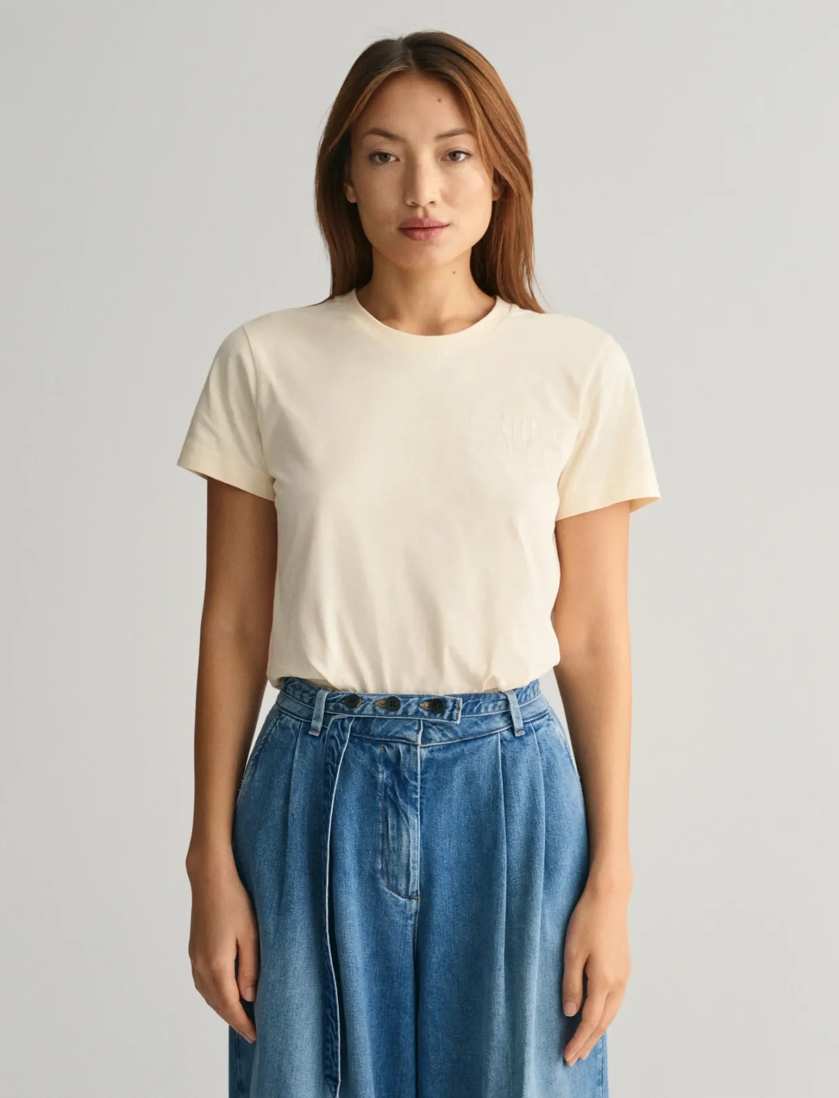 Gant Reg Tonal Shield Ss T-Shirt dam – bild 5