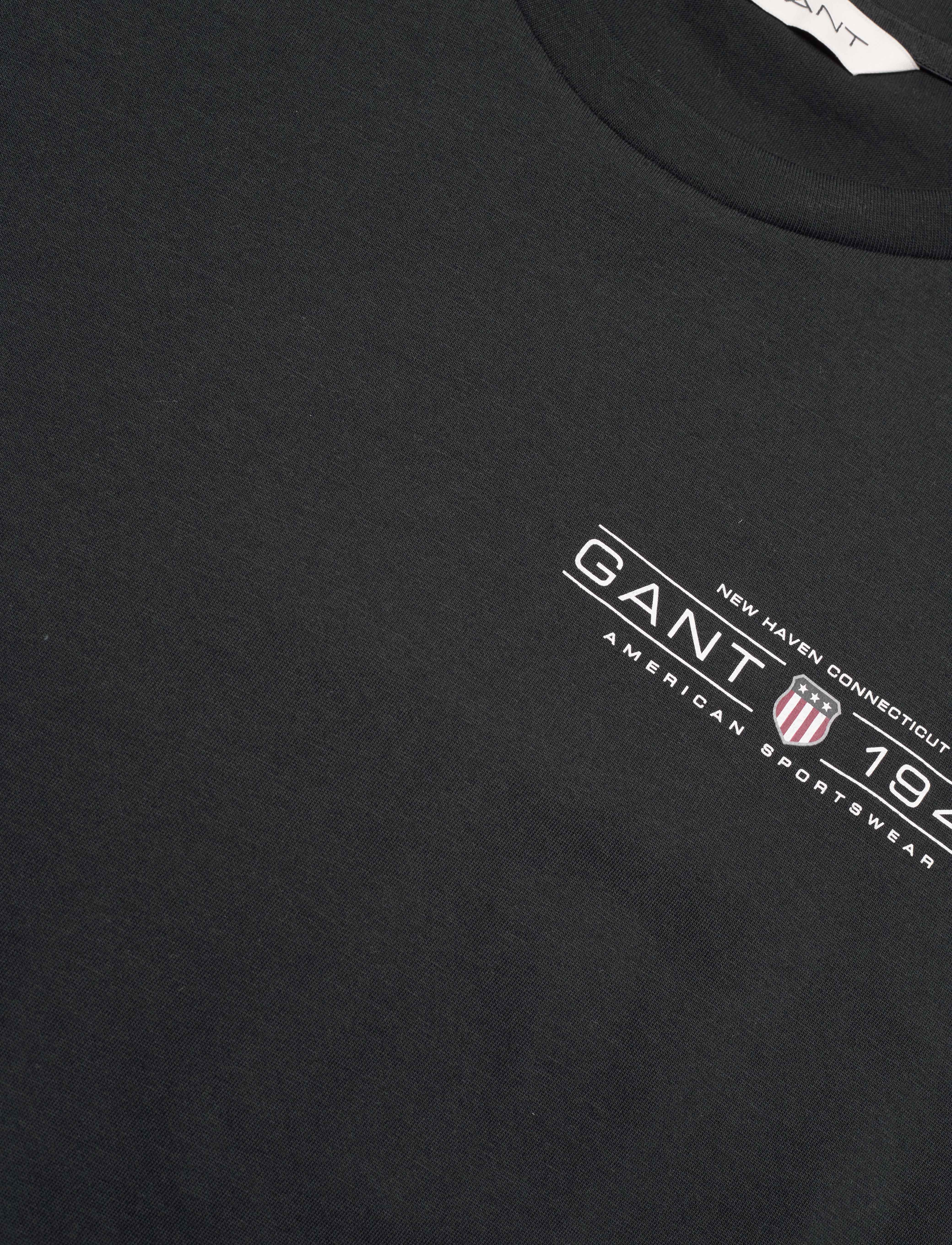 GANT - REG SHIELD SS T-SHIRT - black - 2