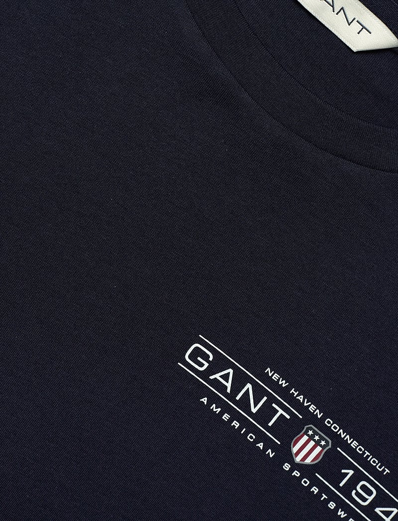 GANT - REG SHIELD SS T-SHIRT - t-särgid - evening blue - 2
