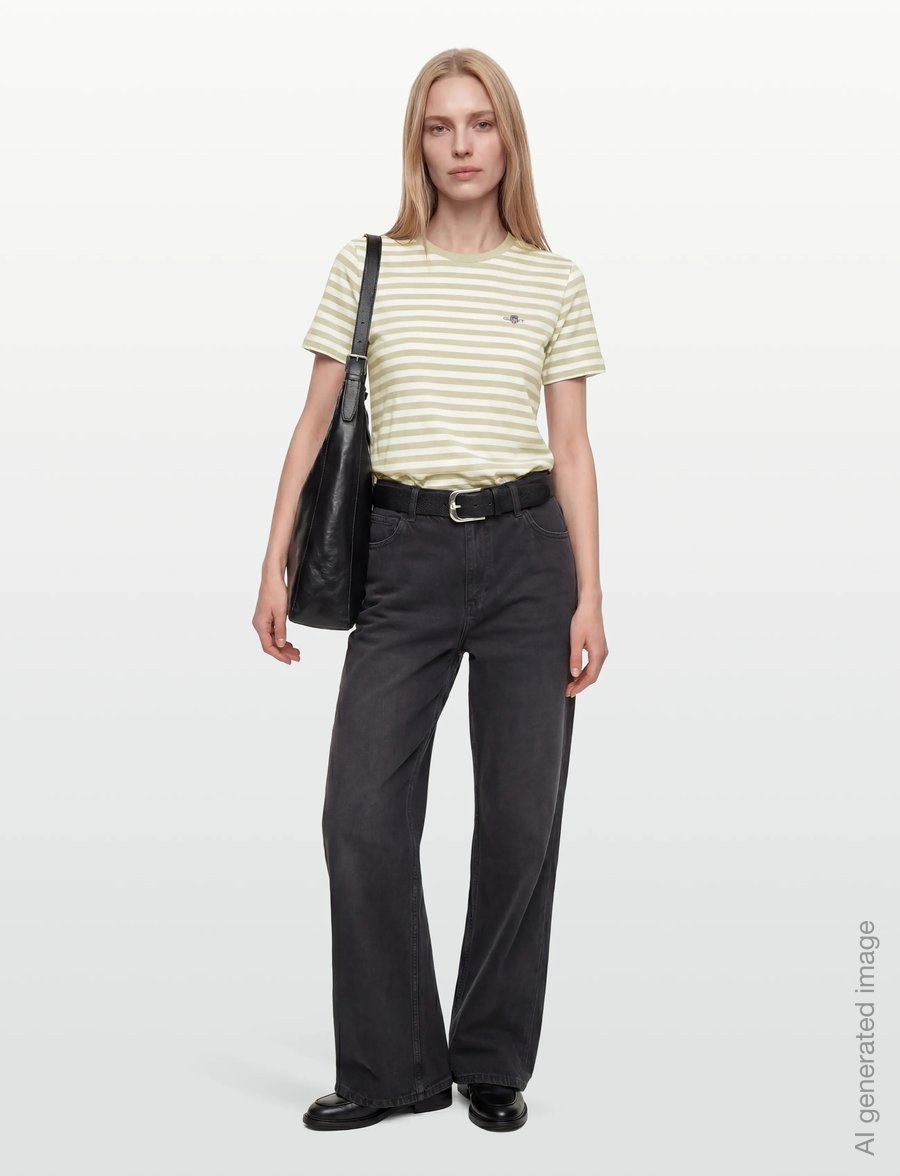 Gant - REG STRIPED SHIELD SS T-SHIRT - t-shirts - country beige - 0