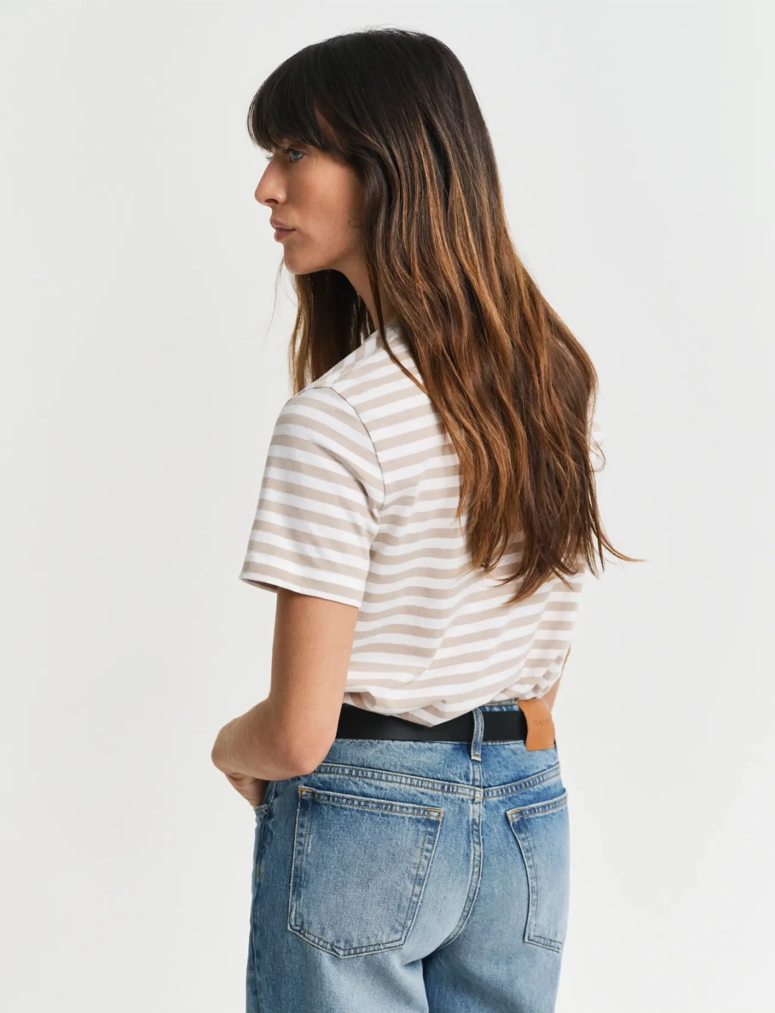 Gant - REG STRIPED SHIELD SS T-SHIRT - t-shirts - dry sand - 3