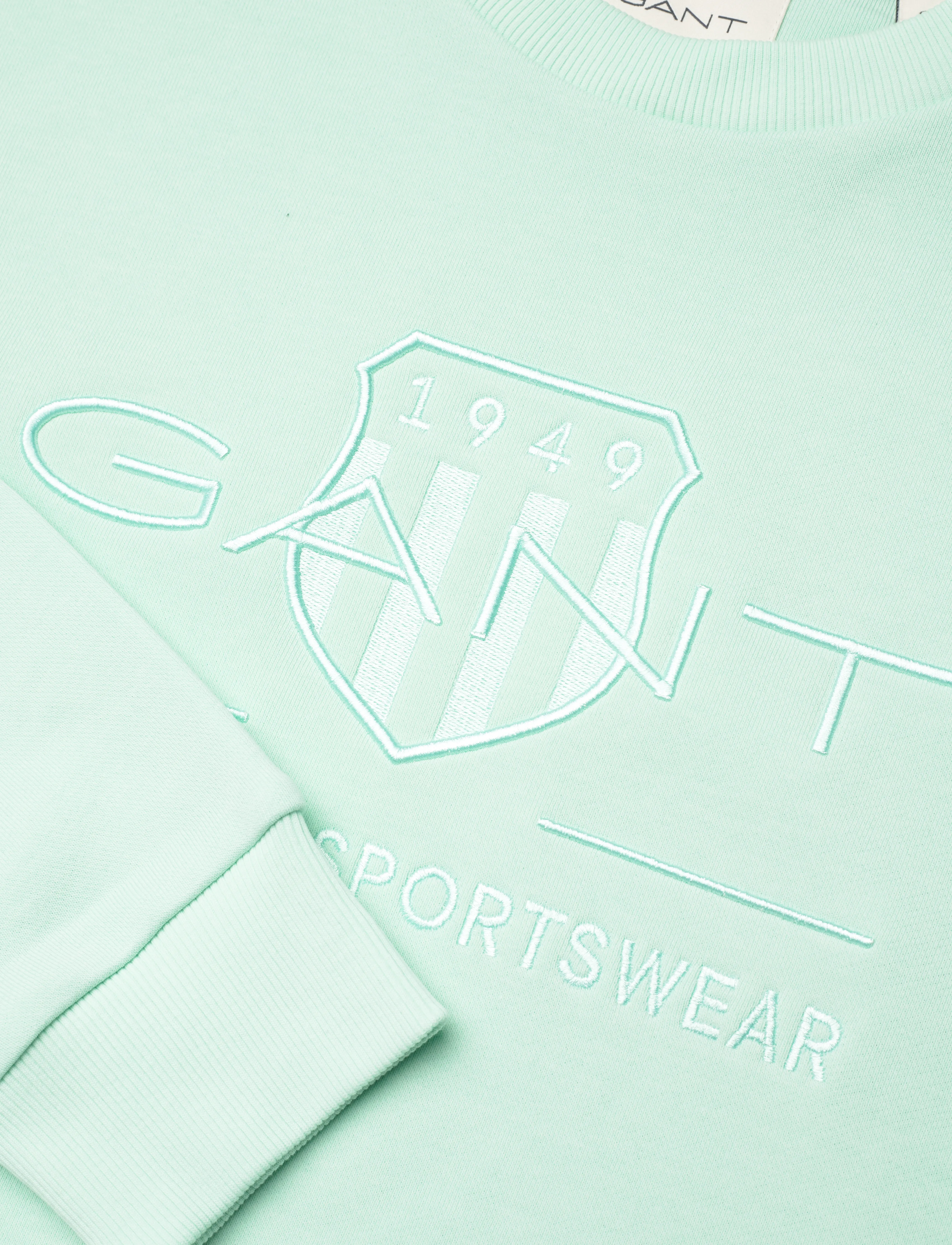 Gant - REG TONAL SHIELD C-NECK SWEAT - dressipluusid - faded mint - 2