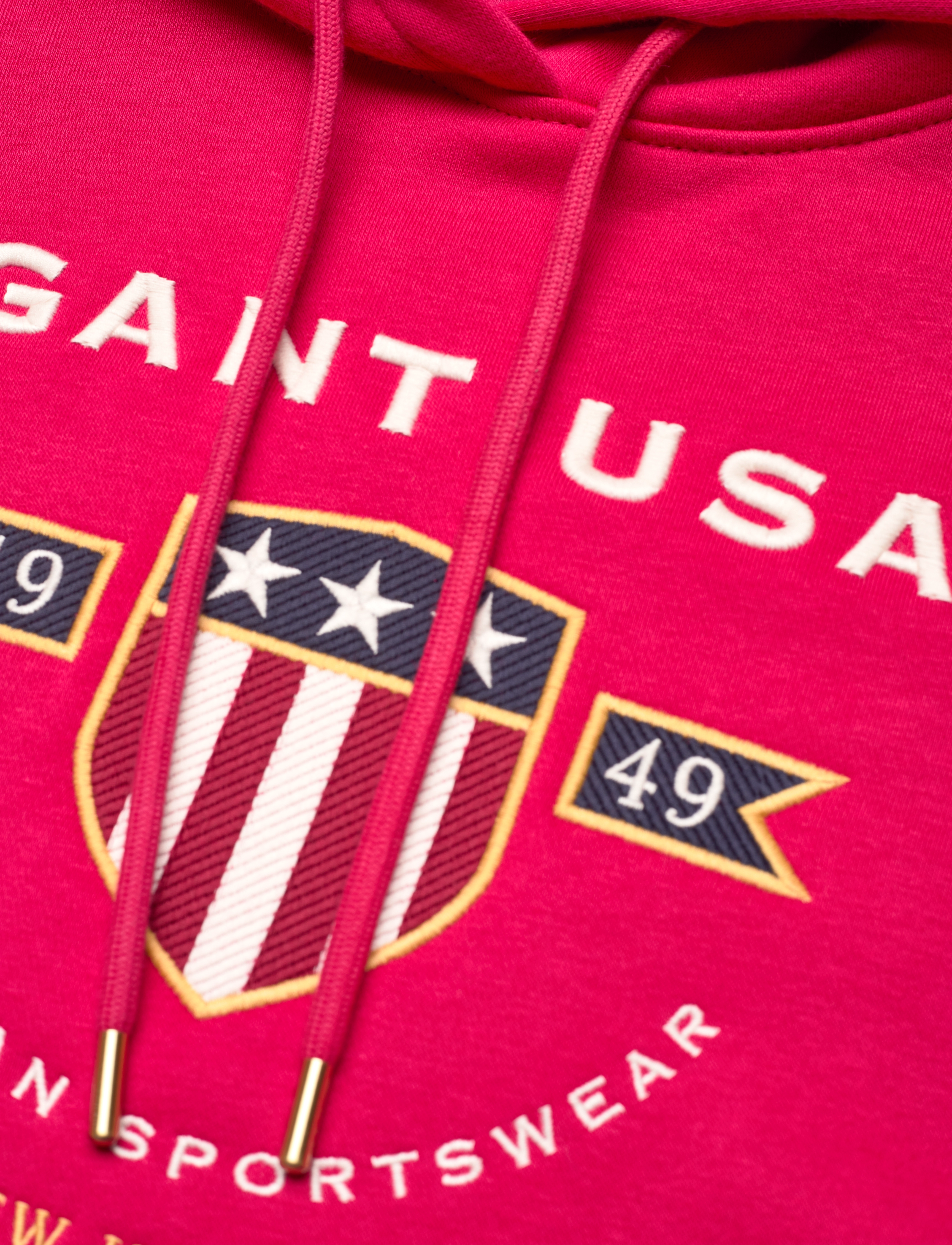 GANT - D1. BANNER SHIELD HOODIE - raspberry red - 2