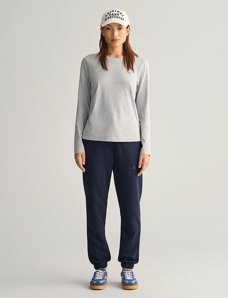 GANT - REG TONAL SHIELD SWEATPANTS - mode trends - evening blue - 5