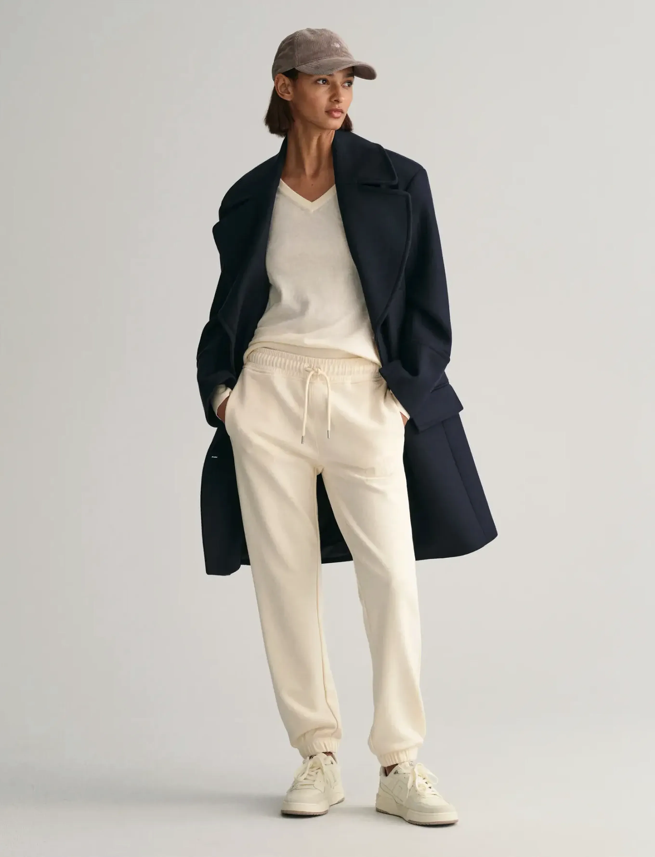 Gant - REG TONAL SHIELD SWEATPANTS - damen - linen - 5