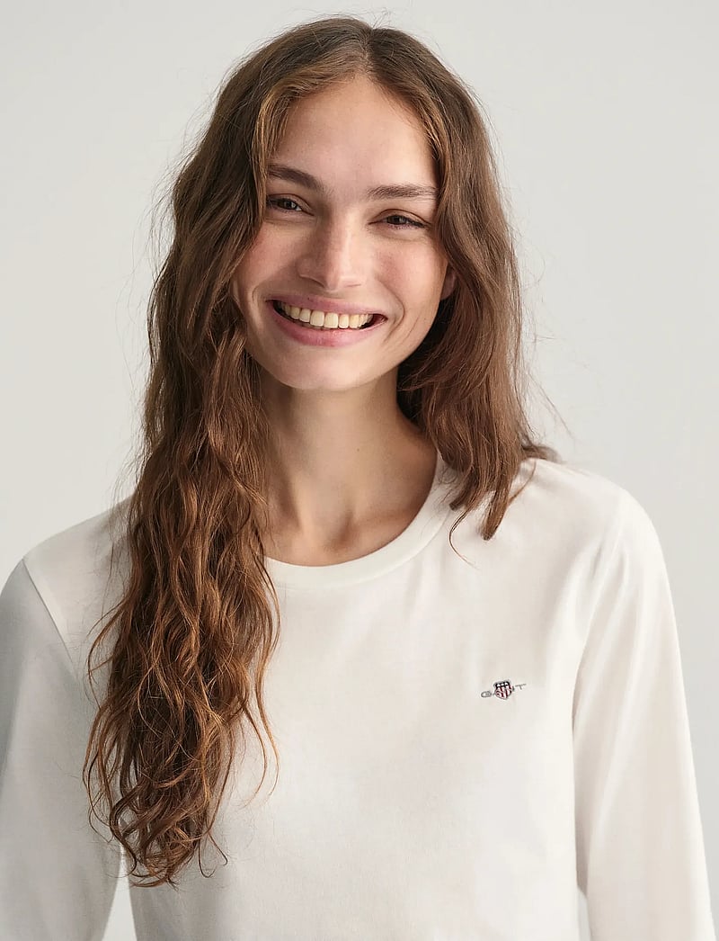 GANT - REG SHIELD LS T-SHIRT - topy z długimi rękawami - white - 4