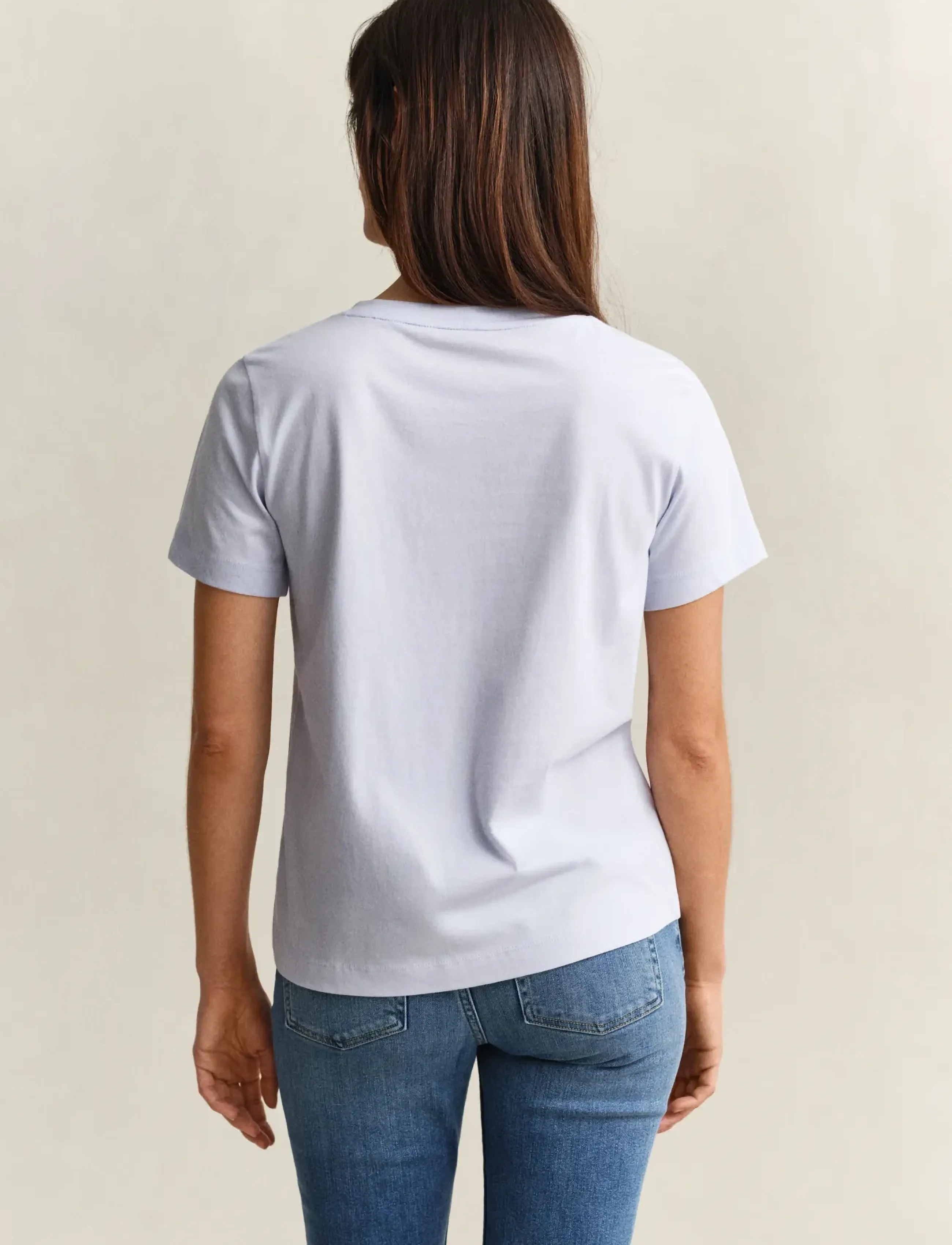 Gant - REG SHIELD SS V-NECK T-SHIRT - t-shirts - light blue - 2