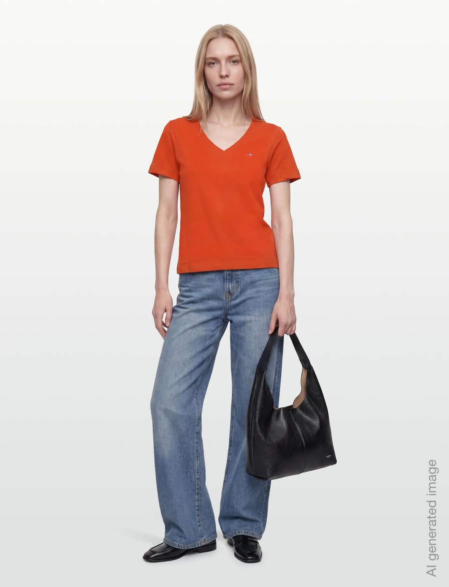 Gant - REG SHIELD SS V-NECK T-SHIRT - t-shirts - perfect red - 0