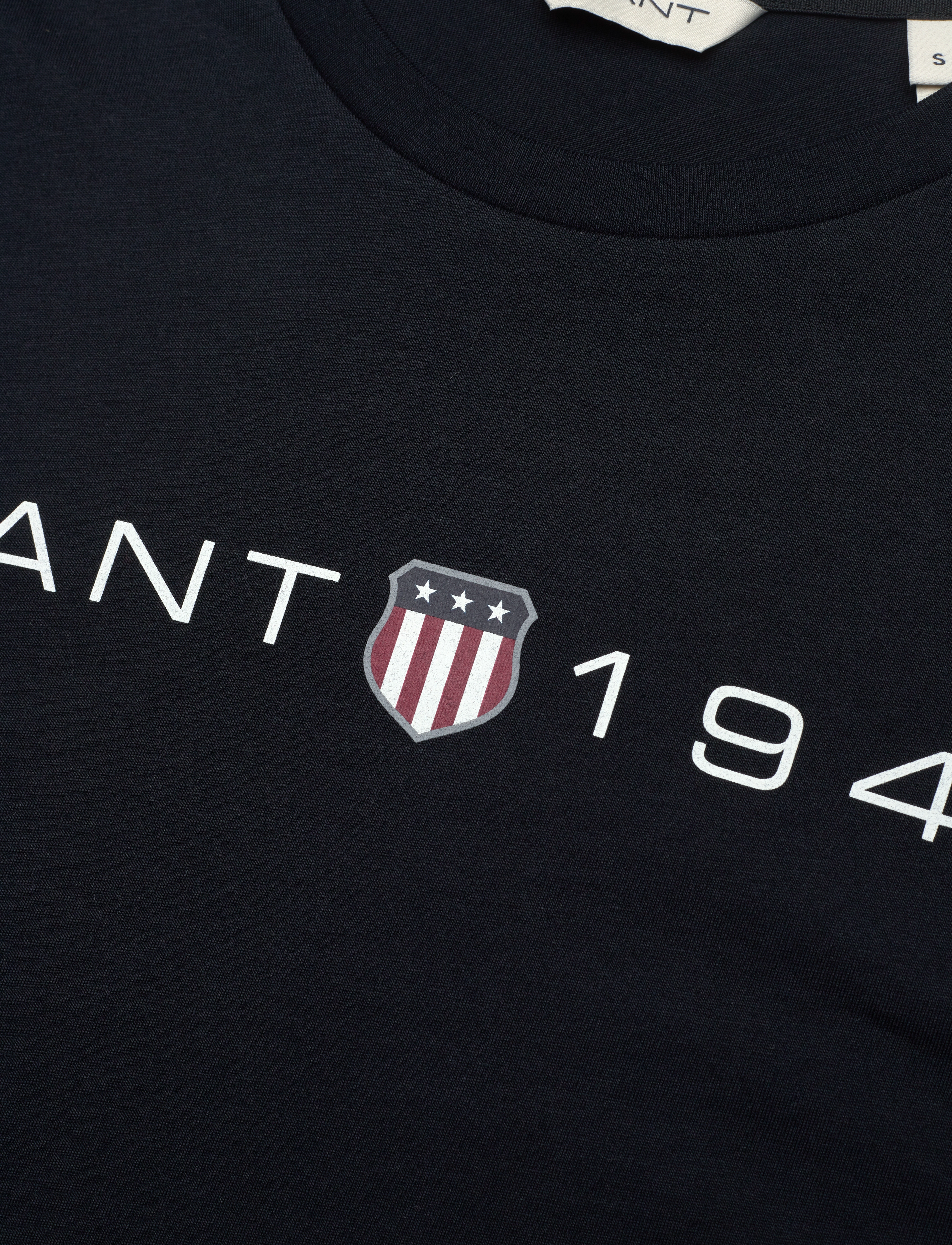 GANT - REG PRINTED GRAPHIC T-SHIRT - black - 2