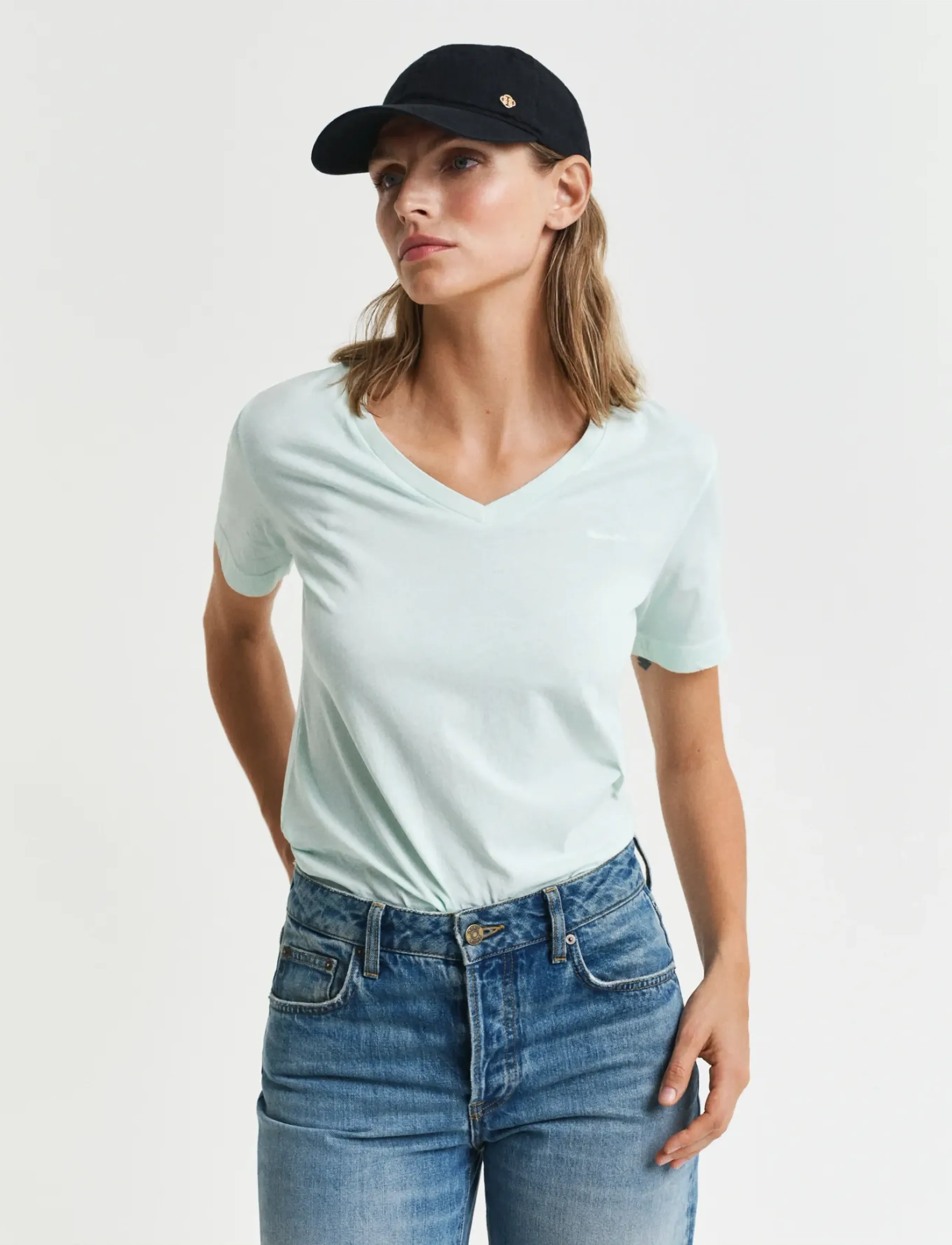 GANT REG SUNFADED SS V-NECK T-SHIRT - T-shirts - FADED MINT / green