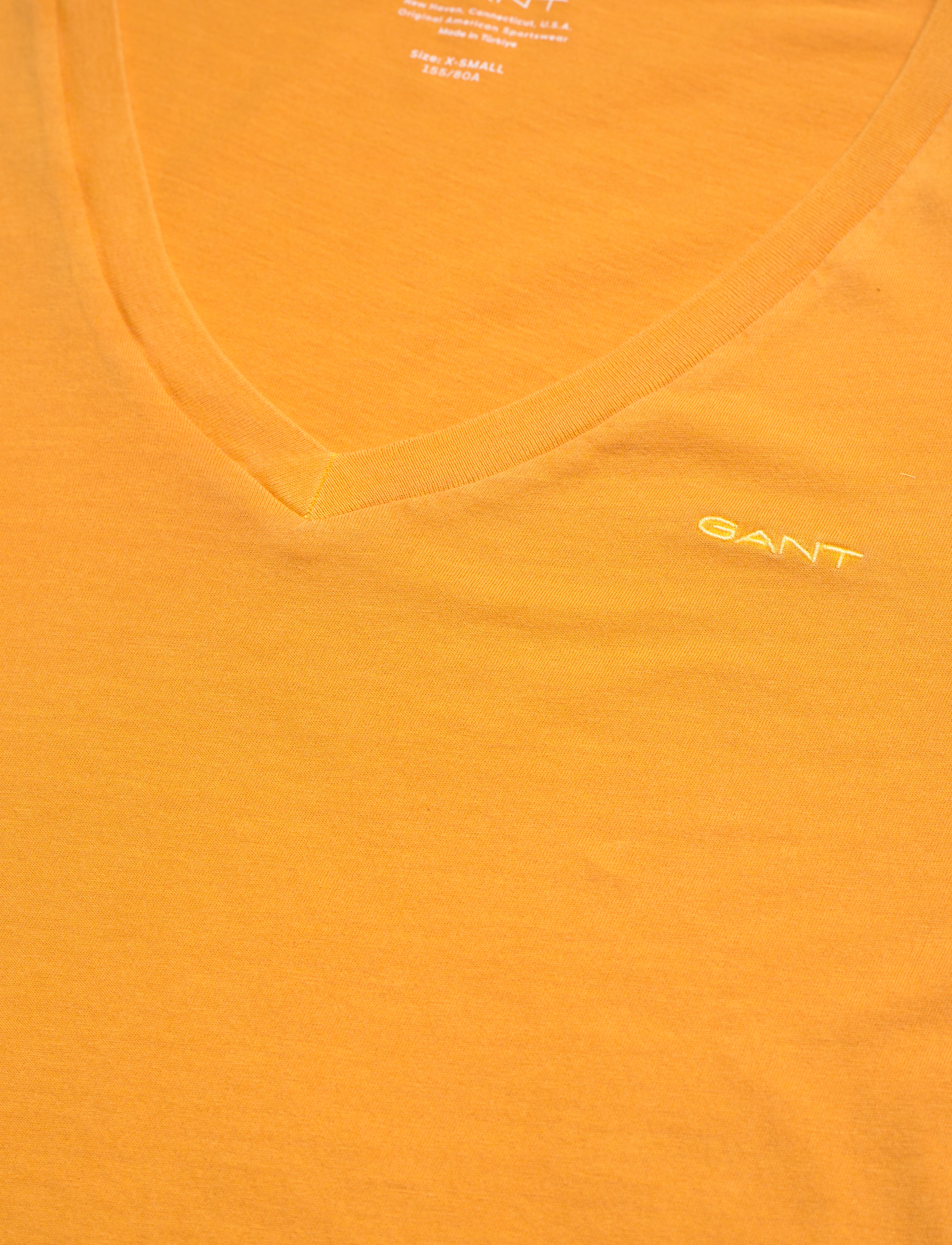 Gant - REG SUNFADED SS V-NECK T-SHIRT - t-shirts - medal yellow - 2