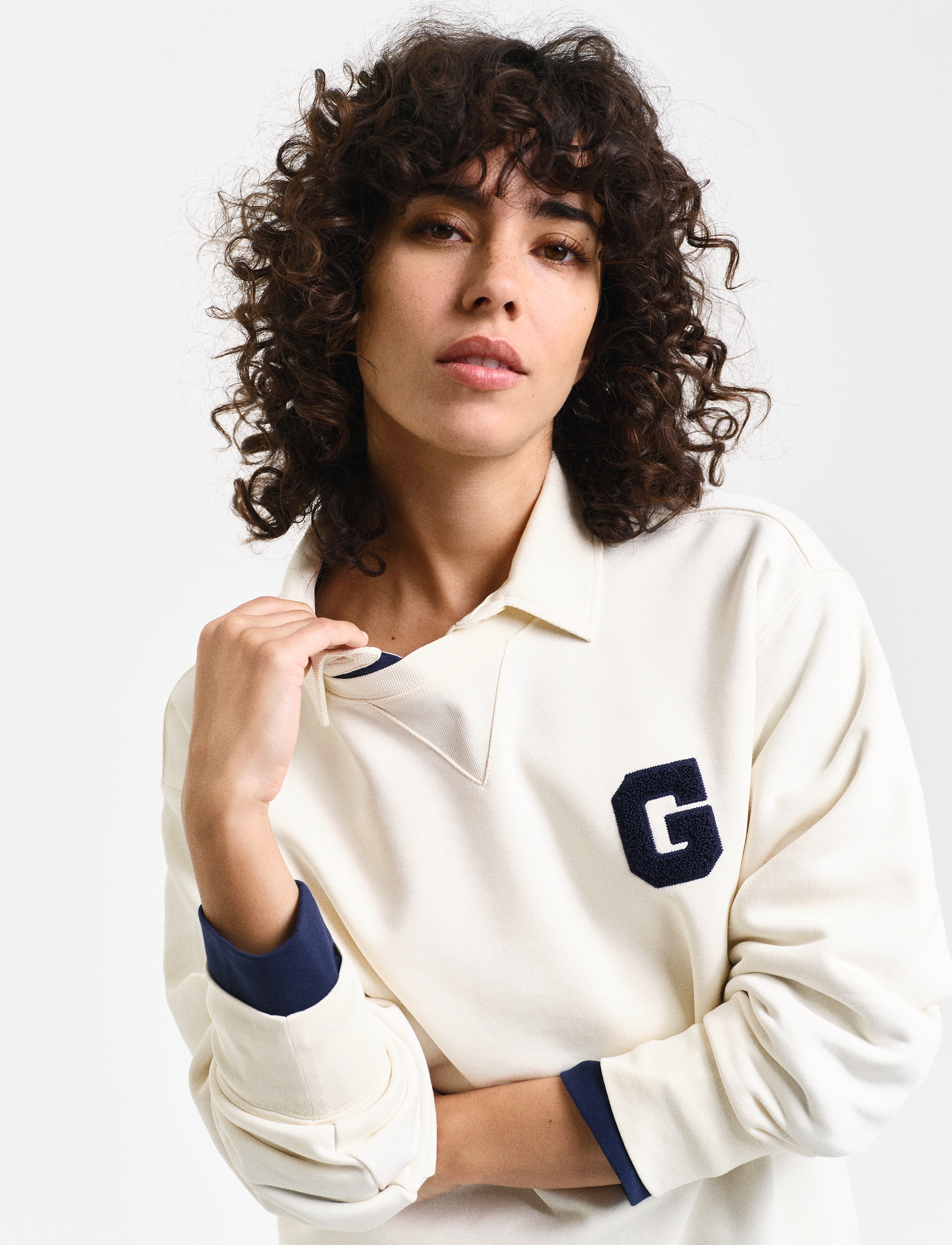 GANT - G BADGE C-NECK SWEAT - cream - 3