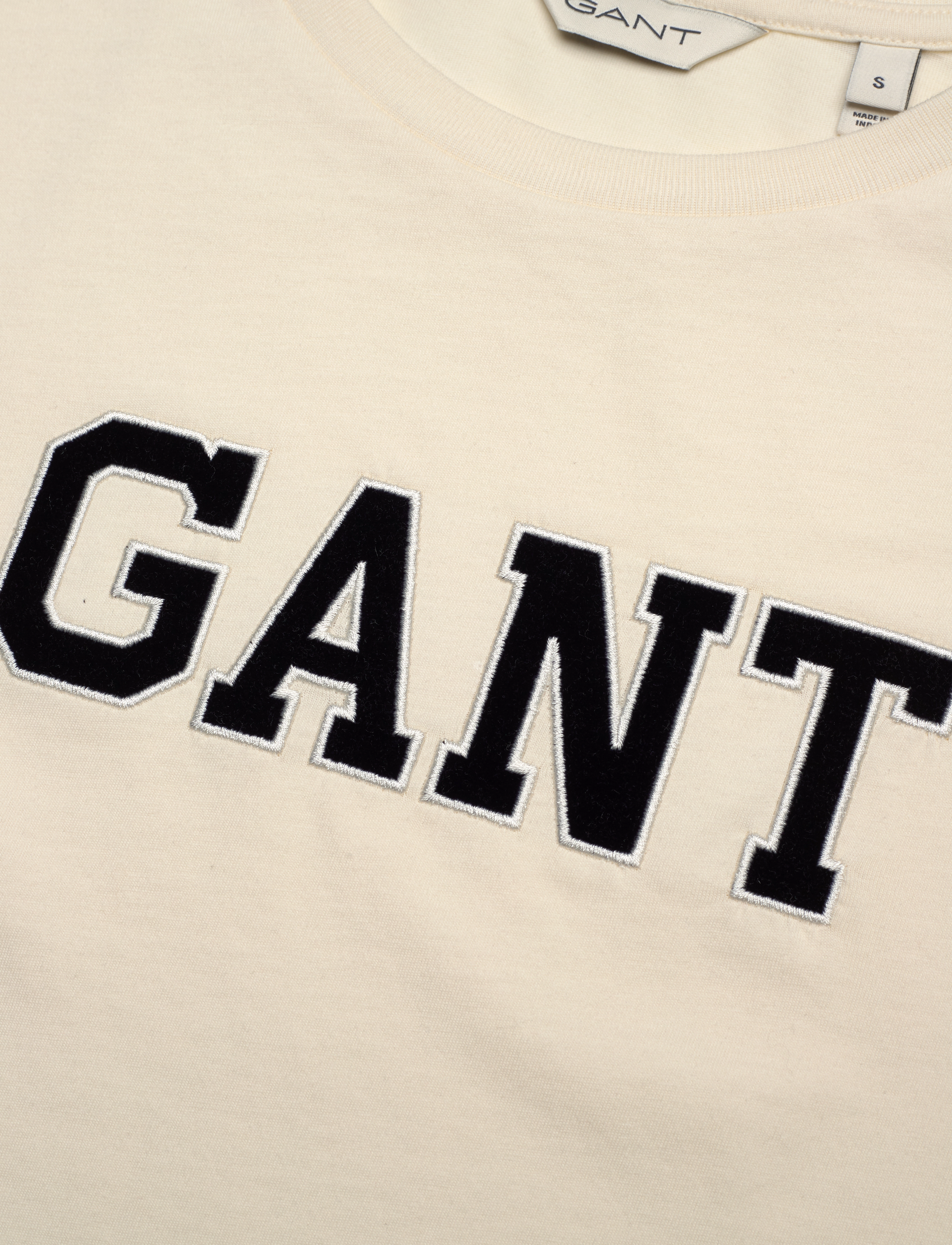 GANT - REG VELOUR APPLIQUE T-SHIRT - cream - 2
