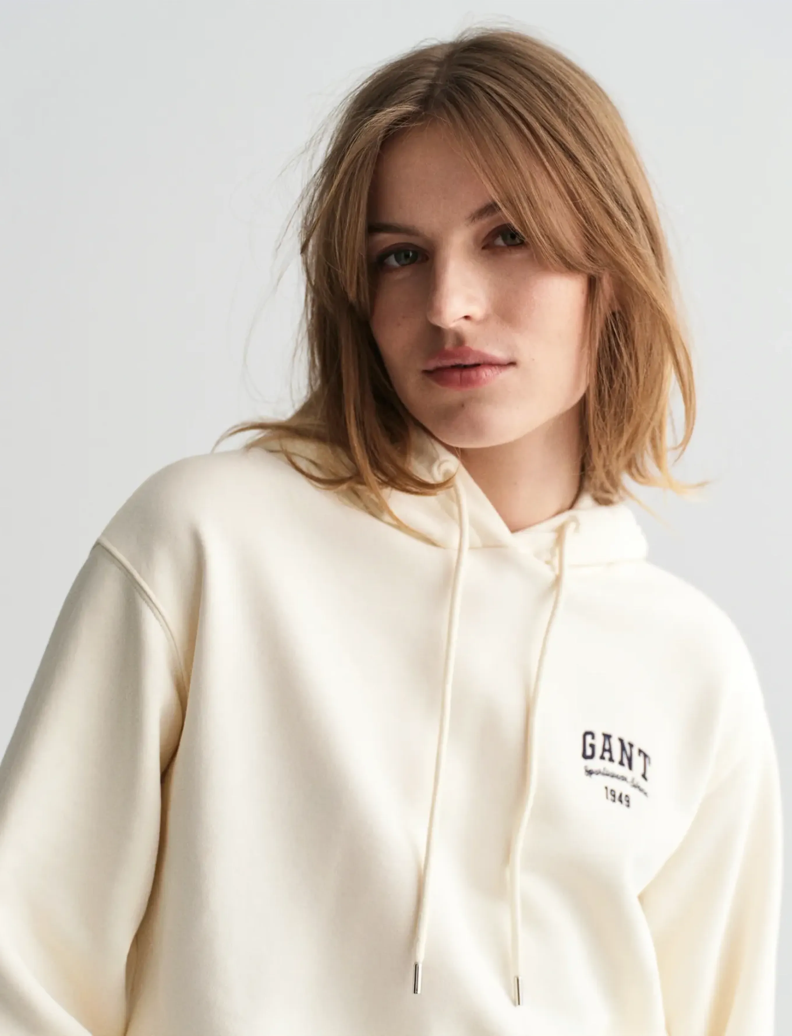 GANT - SMALL GRAPHIC HOODIE - cream - 4