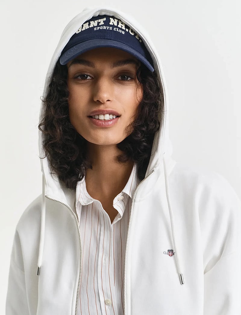 GANT - SHIELD ZIP HOODIE - kapuzenpullover - eggshell - 4