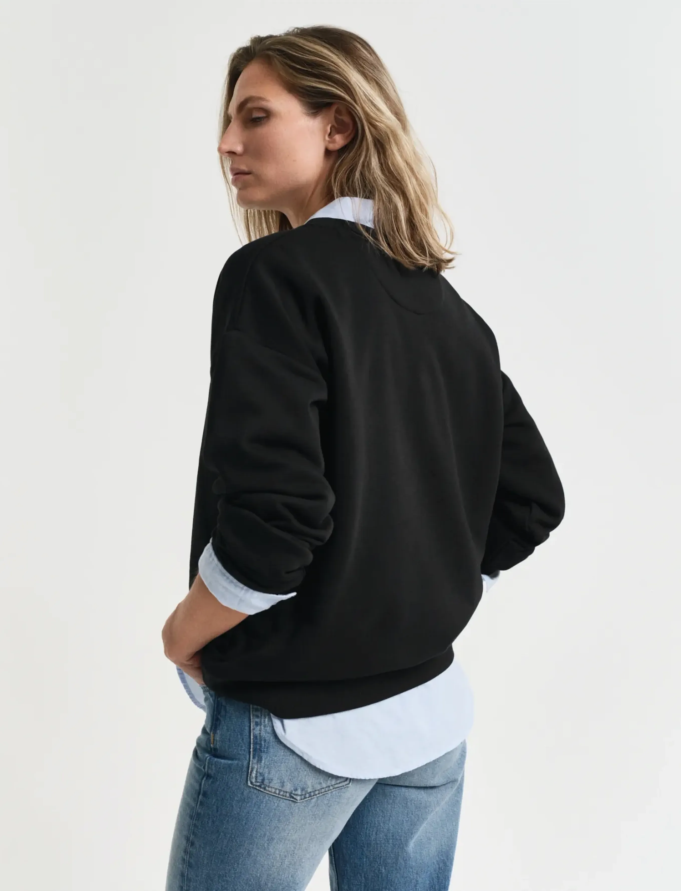 Shield C-Neck Sweat 2