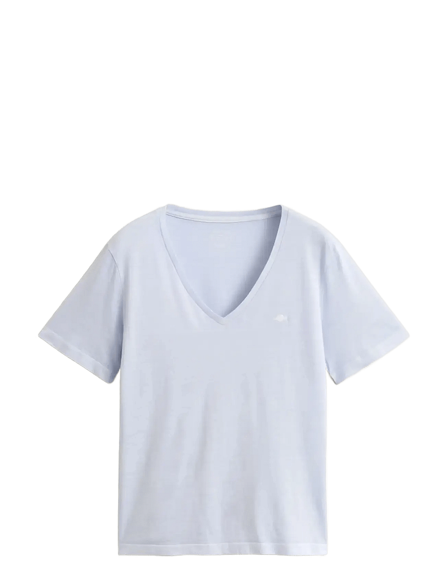 Gant - REG WASHED SHIELD V-NECK T-SHIRT - t-shirts - light blue - 1