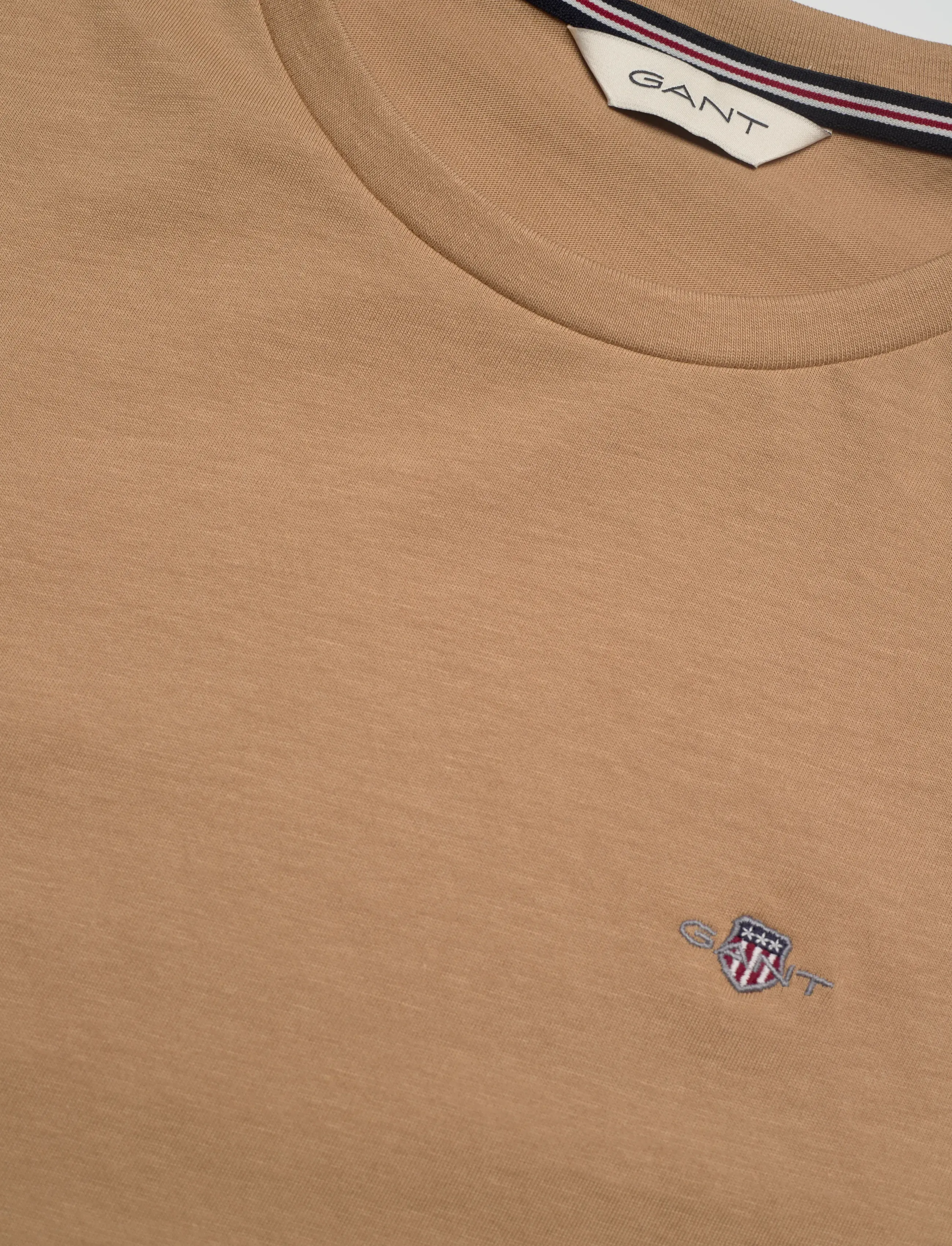 Gant - REG SHIELD LOGO SS T-SHIRT - laveste priser - caramel beige - 2