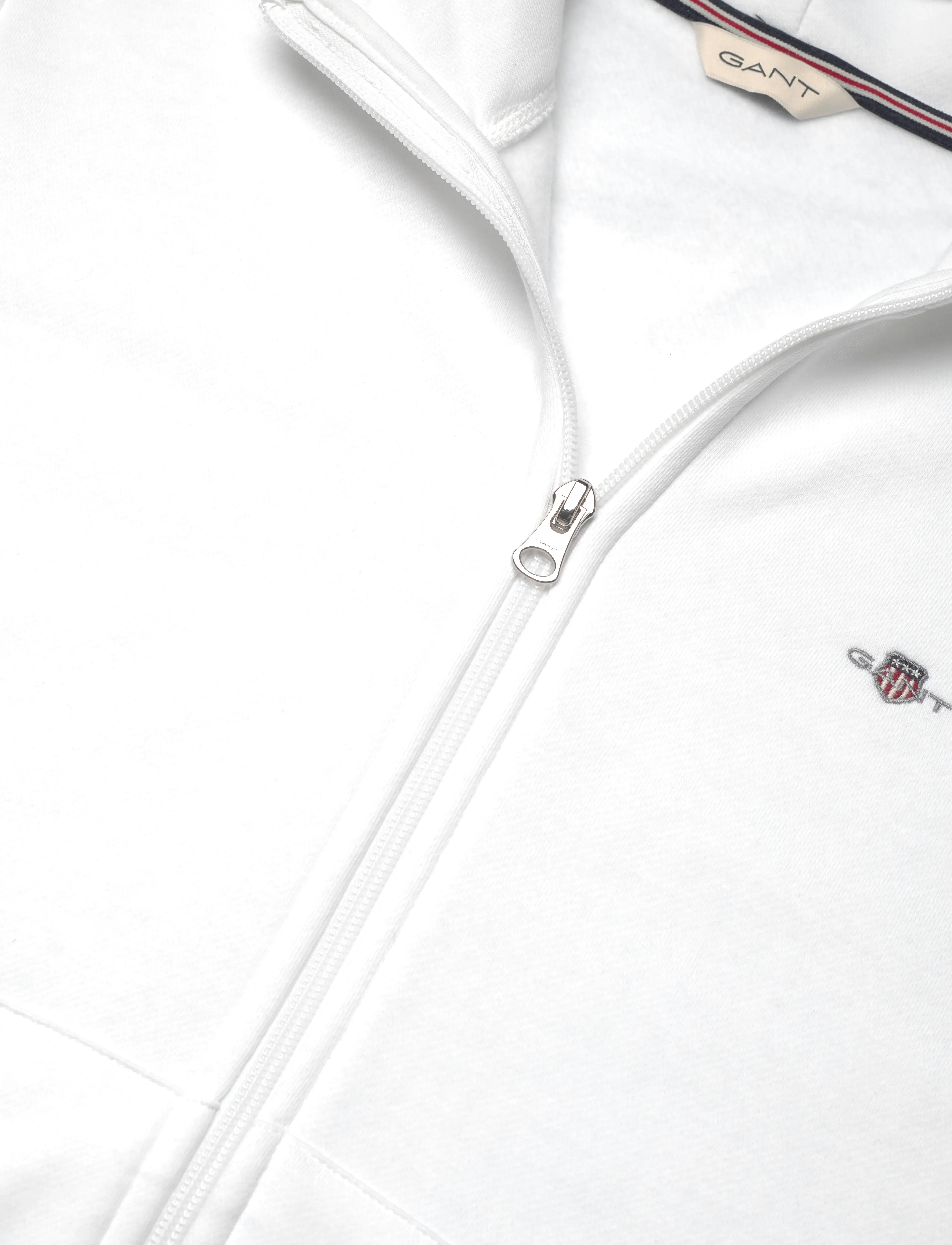 Gant - REG SHIELD LOGO ZIP HOODIE - huvtröja - white - 2