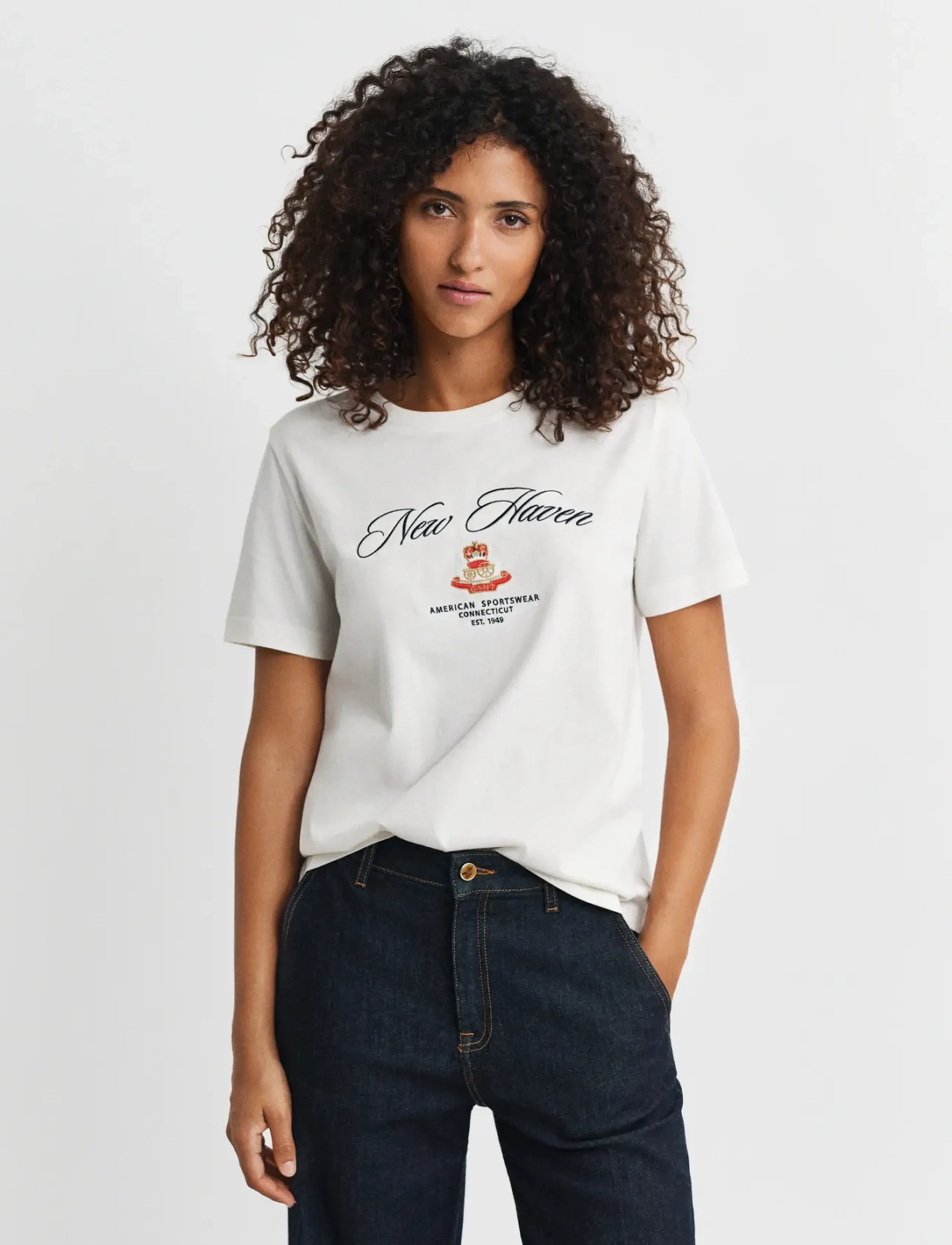 GANT REG COTTON CREST SS T-SHIRT - T-shirts & Toppar - EGGSHELL / undefined