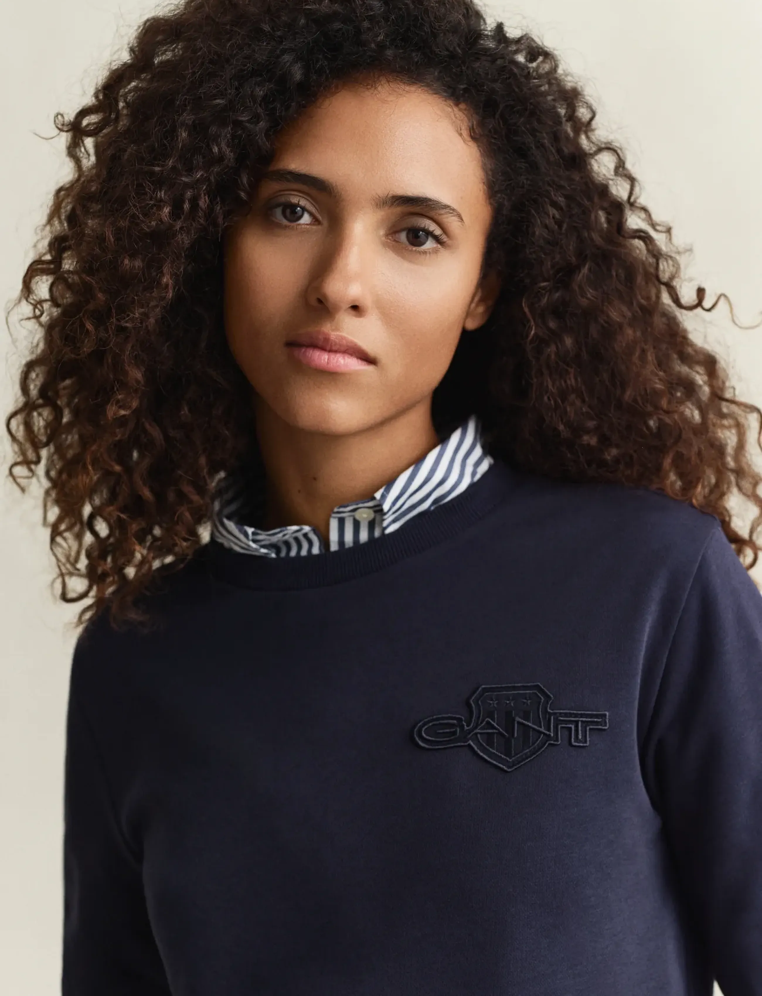 Reg Tonal Shield C-Neck Sweat 3