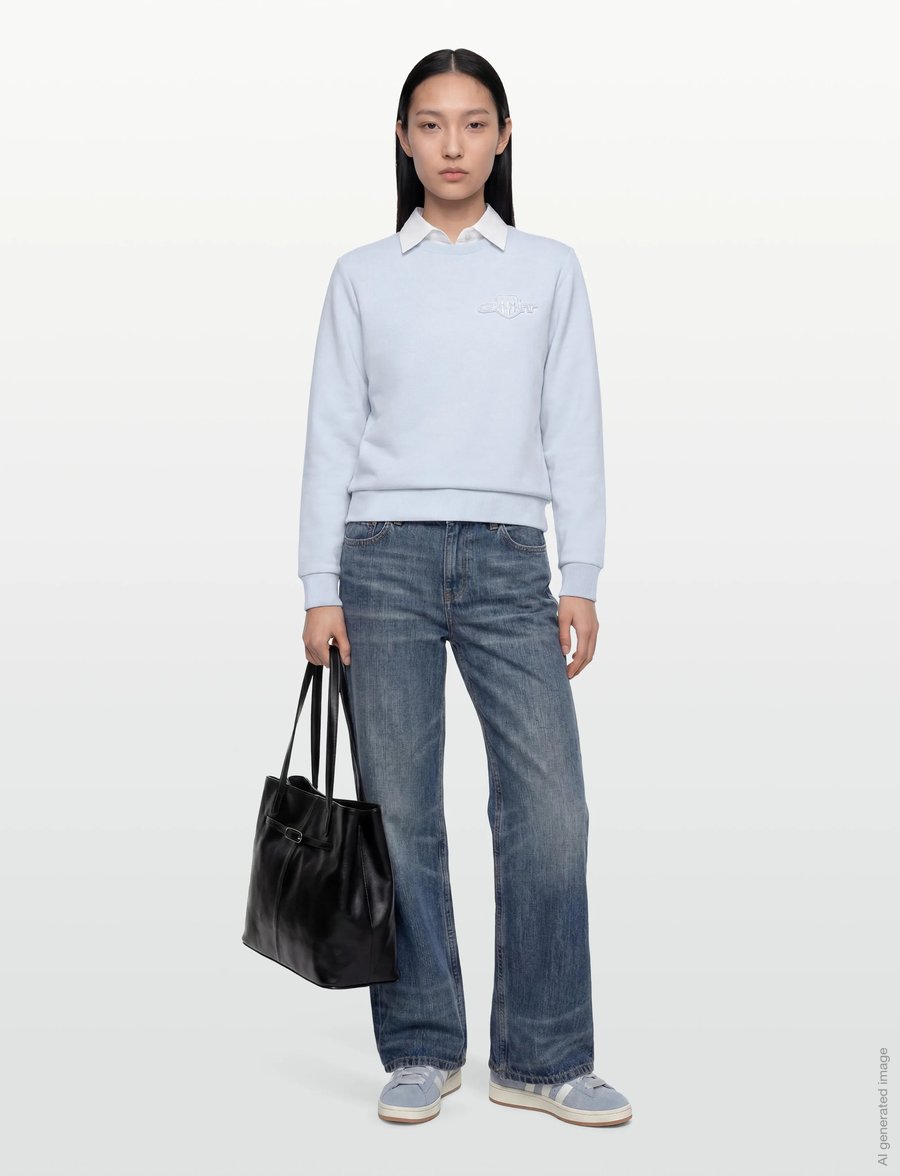 Gant - REG TONAL SHIELD C-NECK SWEAT - sweatshirts - light blue - 0