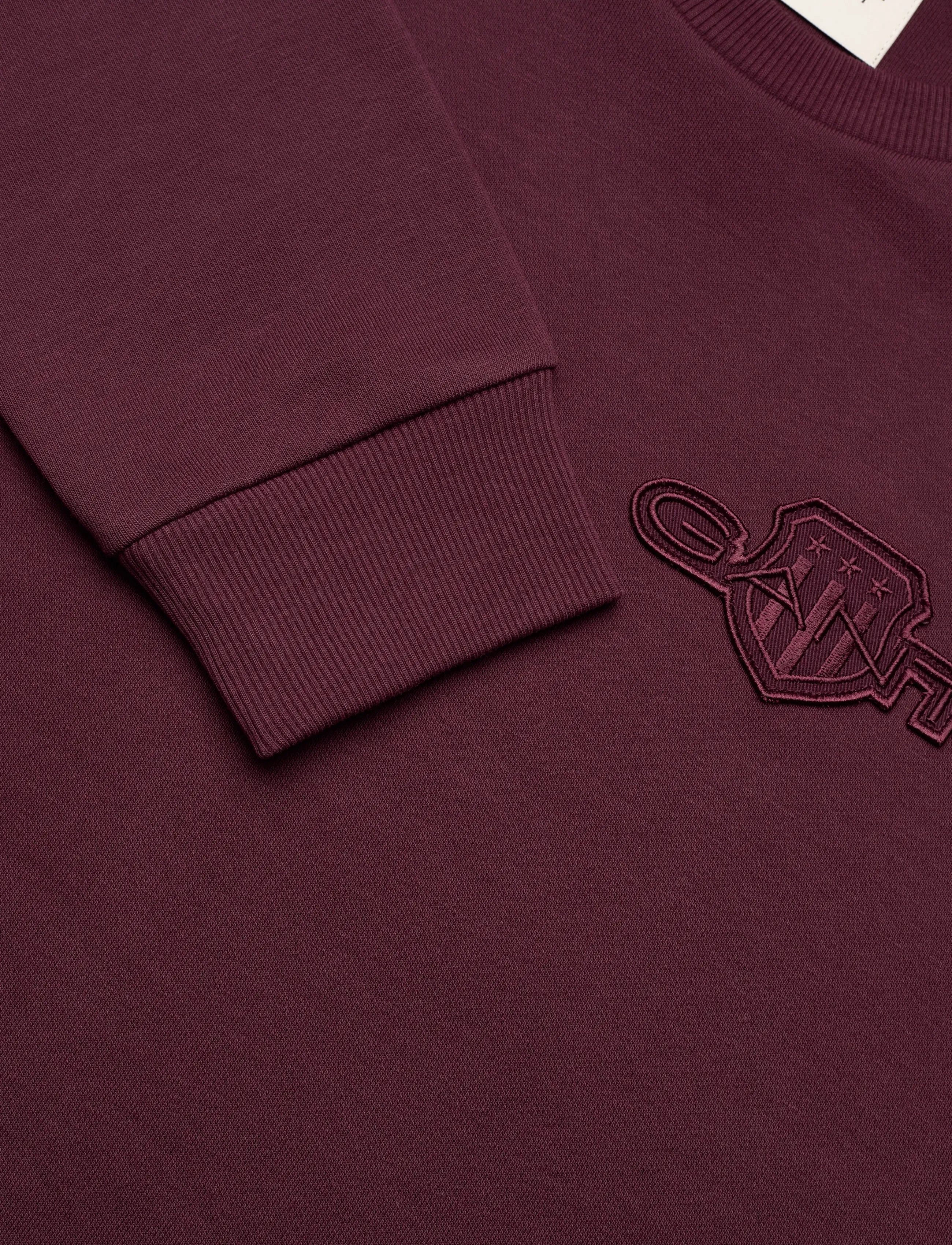 Gant - REG TONAL SHIELD C-NECK SWEAT - sweatshirts - plum wine - 2