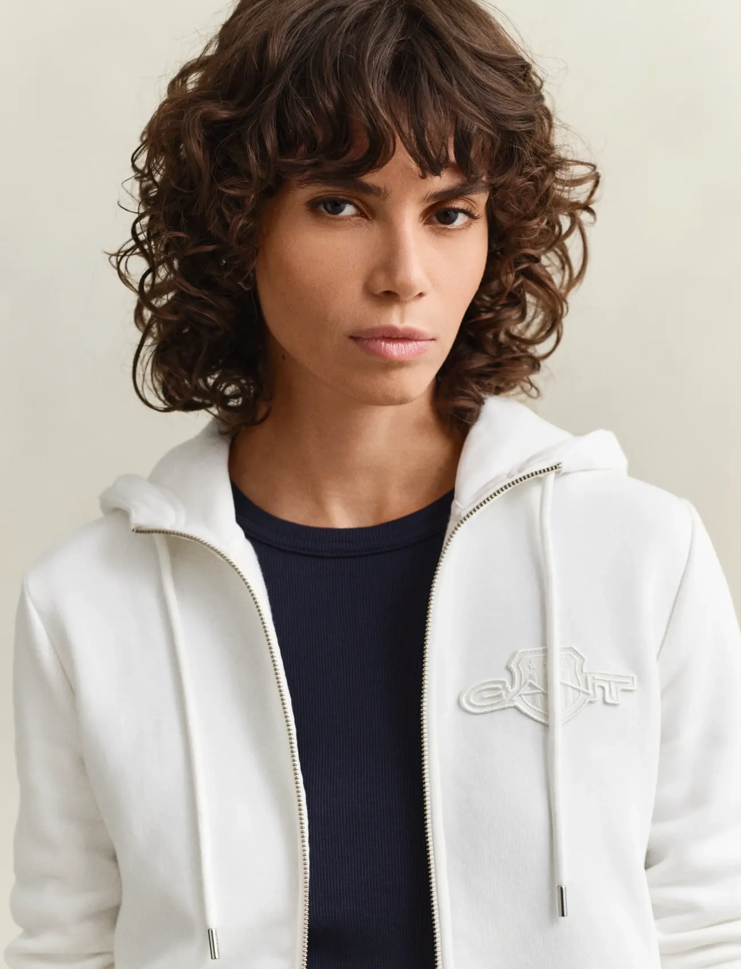 Gant - REG TONAL SHIELD ZIP HOODIE - kapuzenpullover - eggshell - 3