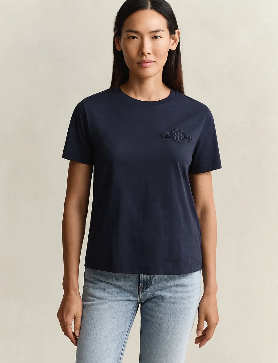 Gant - REG TONAL SHIELD SS T-SHIRT - t-shirts - evening blue - 0