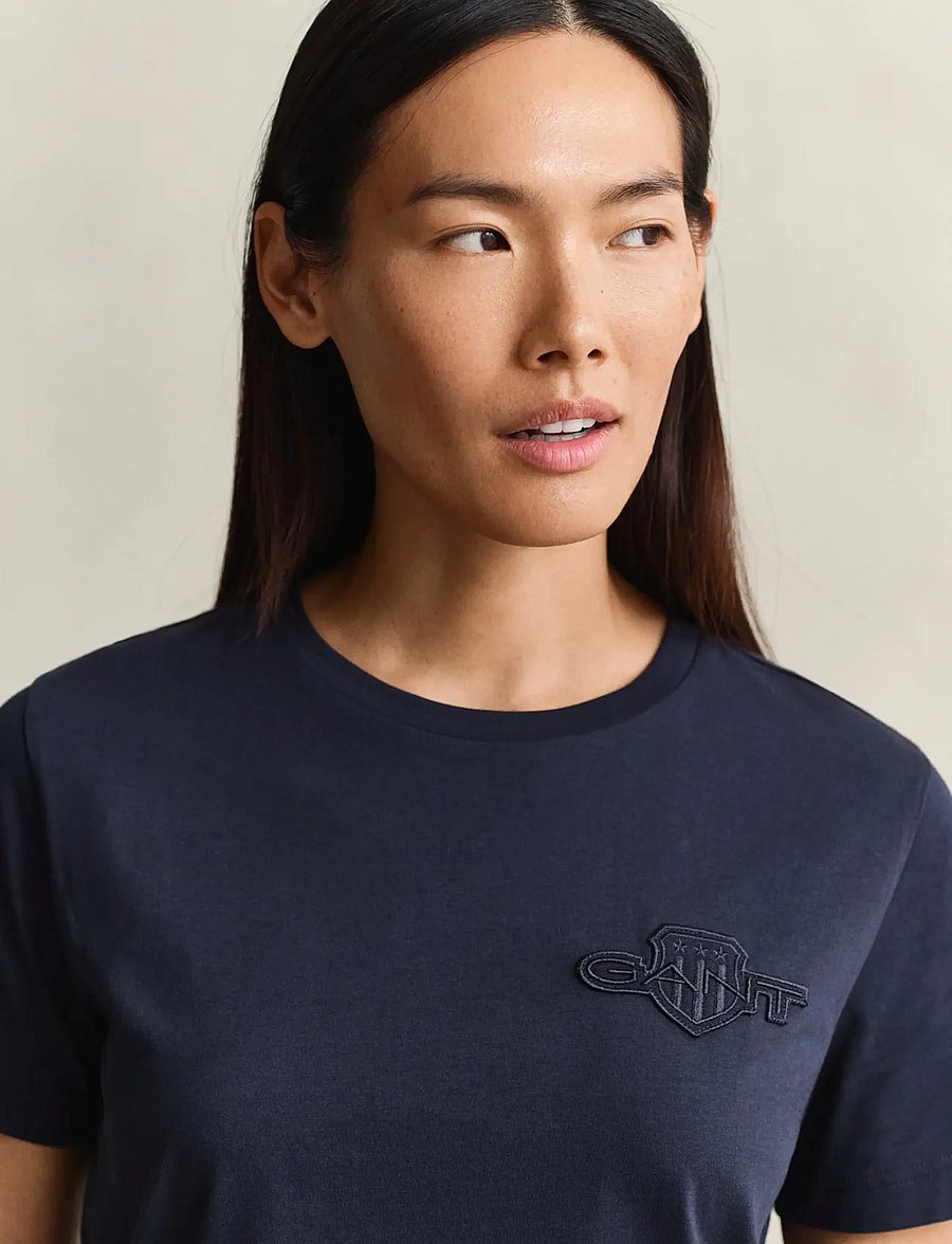 Gant - REG TONAL SHIELD SS T-SHIRT - t-shirts - evening blue - 3