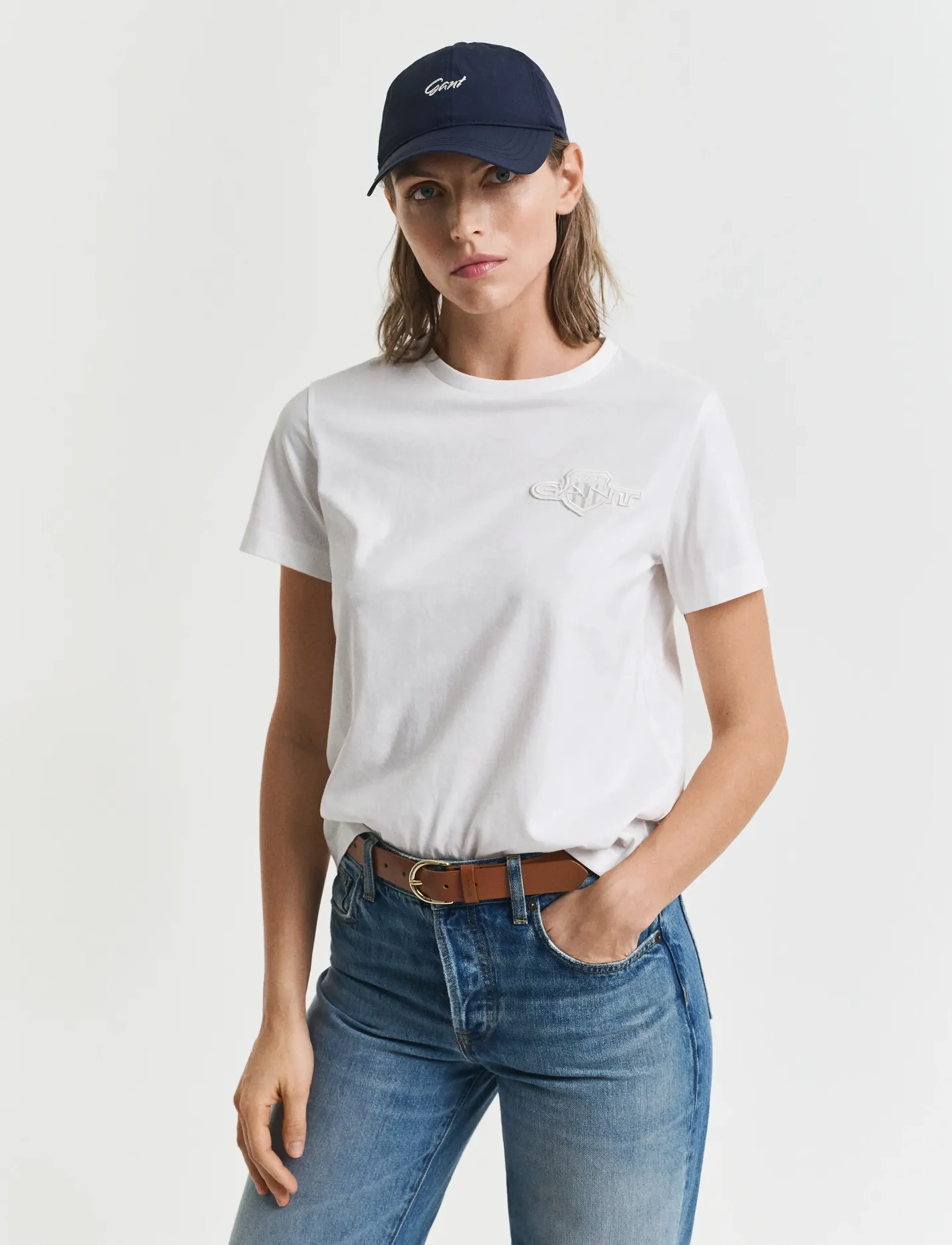 GANT REG TONAL SHIELD SS T-SHIRT - T-shirts & Toppe - WHITE / white