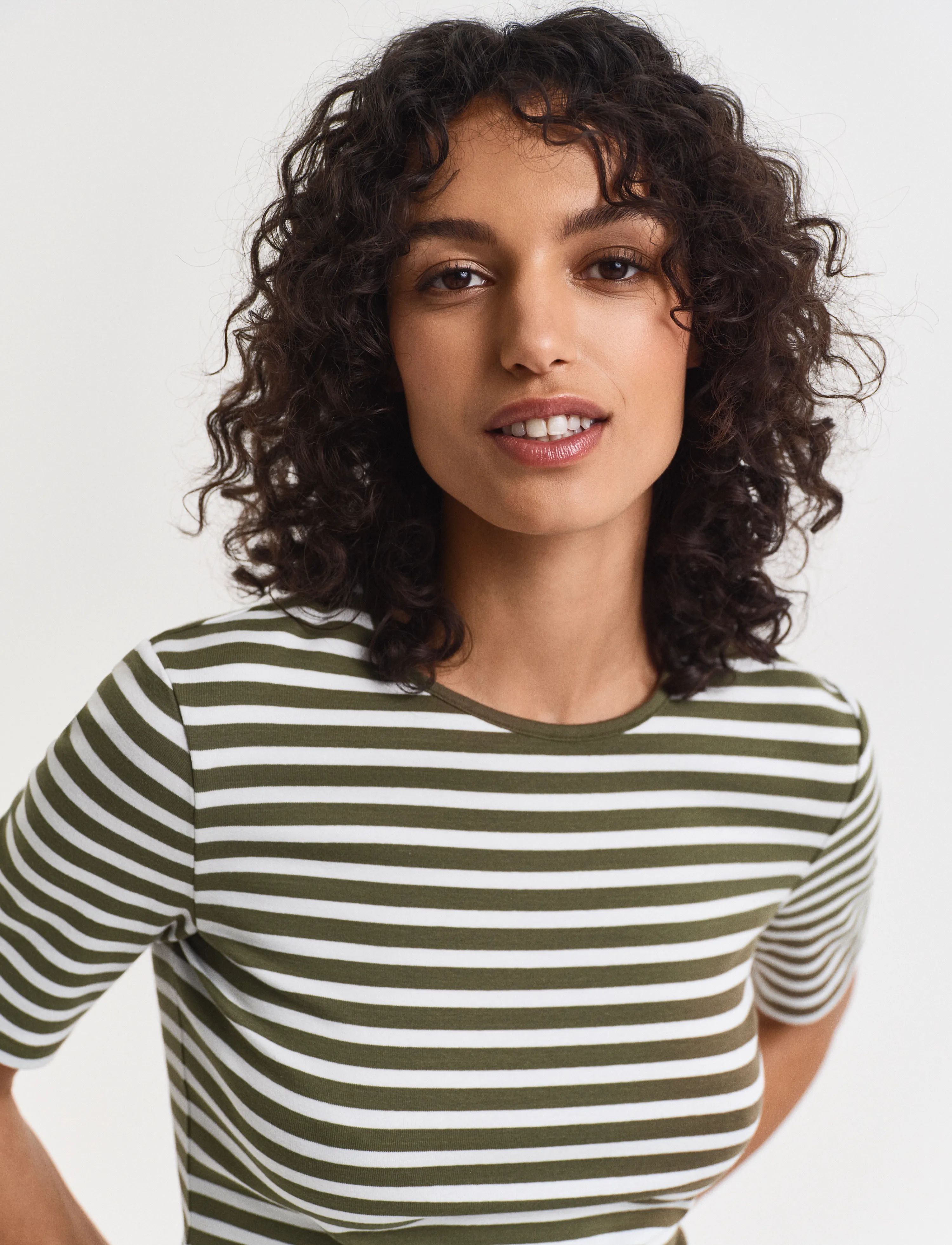 Gant - SLIM STRIPED 1X1 RIBBED SS T-SHIRT - t-shirts - moss green - 3