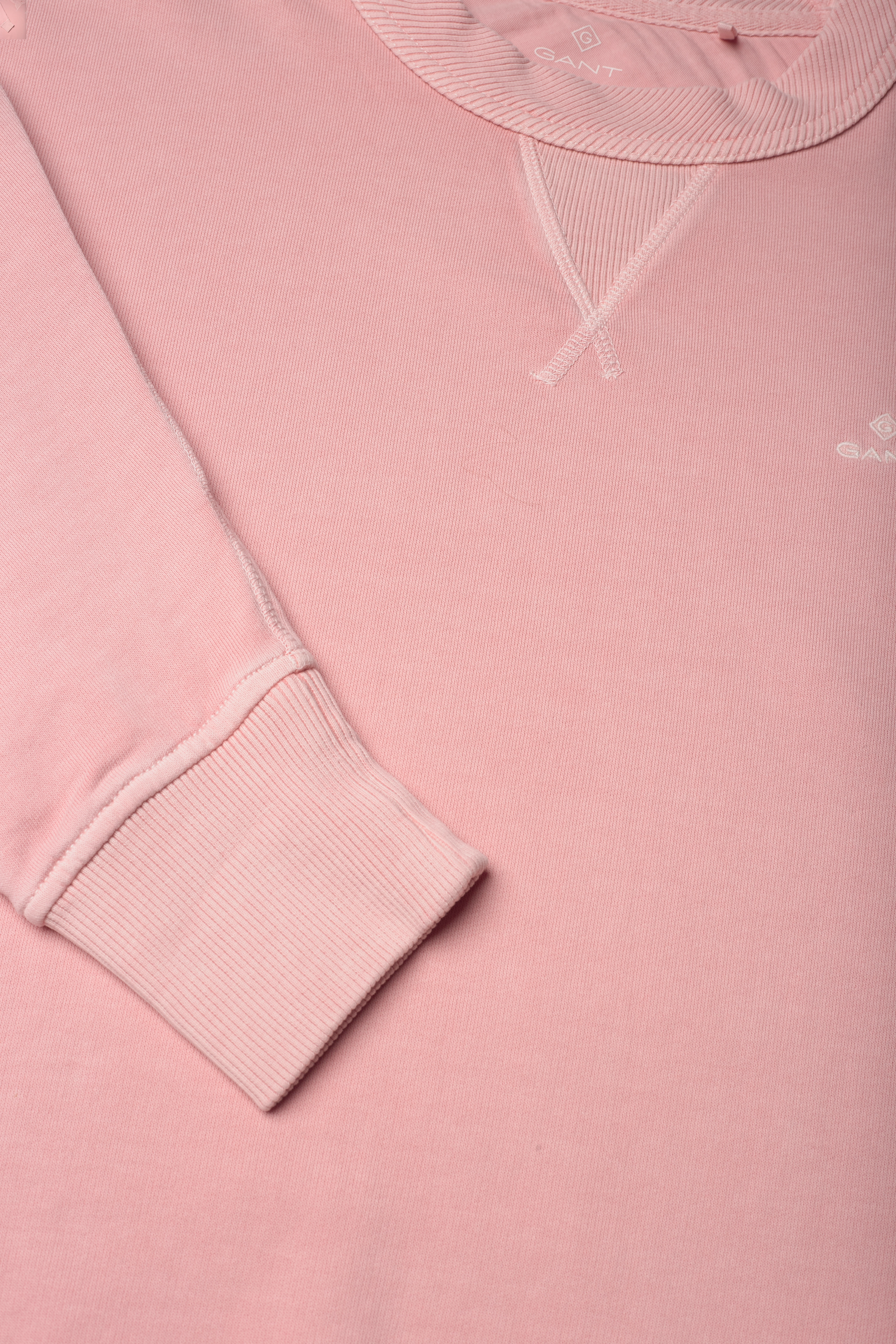 GANT - SUNFADED C-NECK SWEAT - preppy pink - 2
