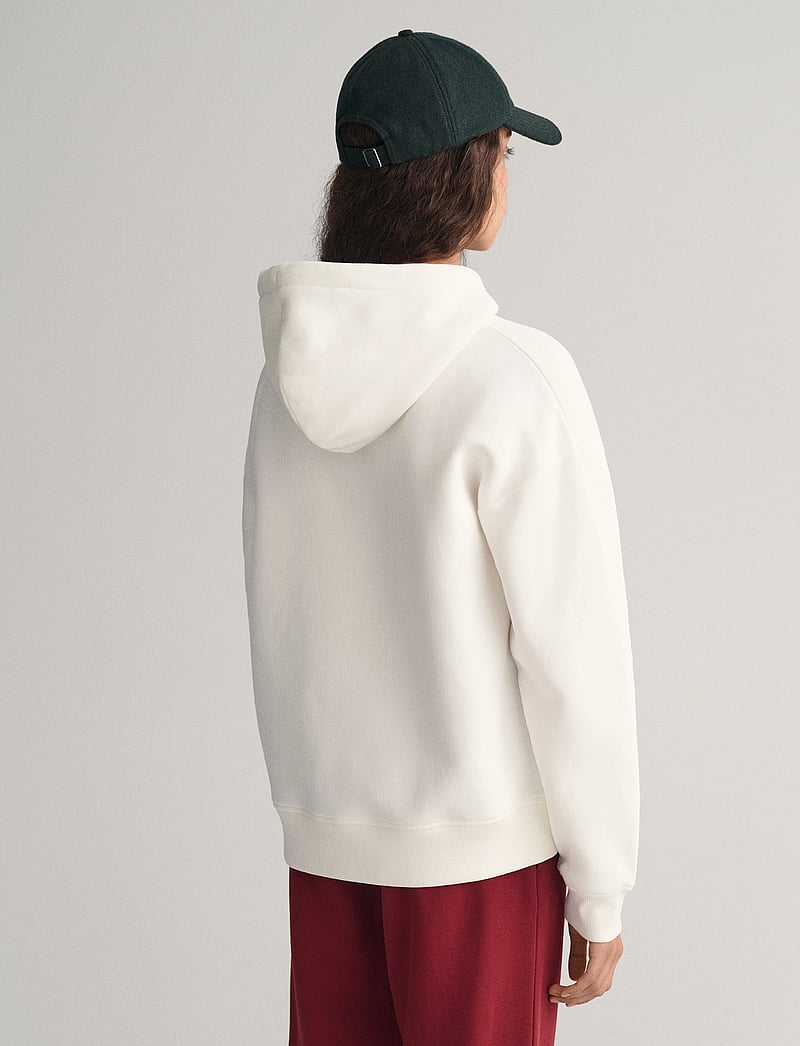 GANT - REL SHIELD HOODIE - kapuzenpullover - eggshell - 3