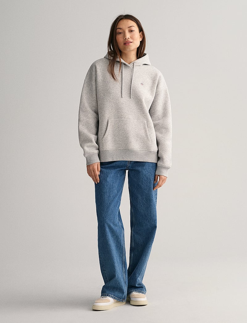 GANT - REL SHIELD HOODIE - kapuzenpullover - light grey melange - 5