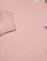 GANT - REL SHIELD C-NECK SWEAT - nordic style - faded pink - 2