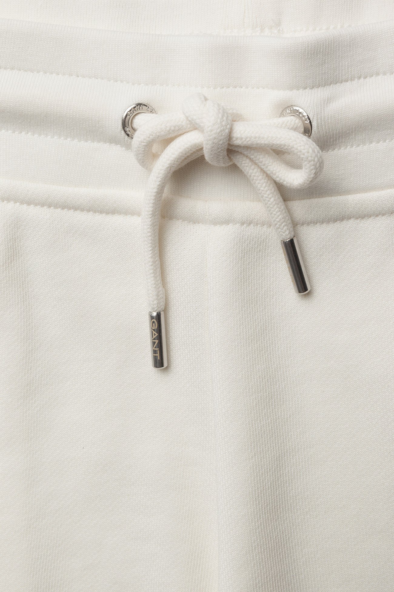 GANT - O1. TONAL SHIELD SWEAT SHORTS - offwhite - 2