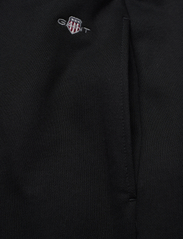 GANT - SHIELD SWEATPANTS - apakšējais apģērbs - black - 2