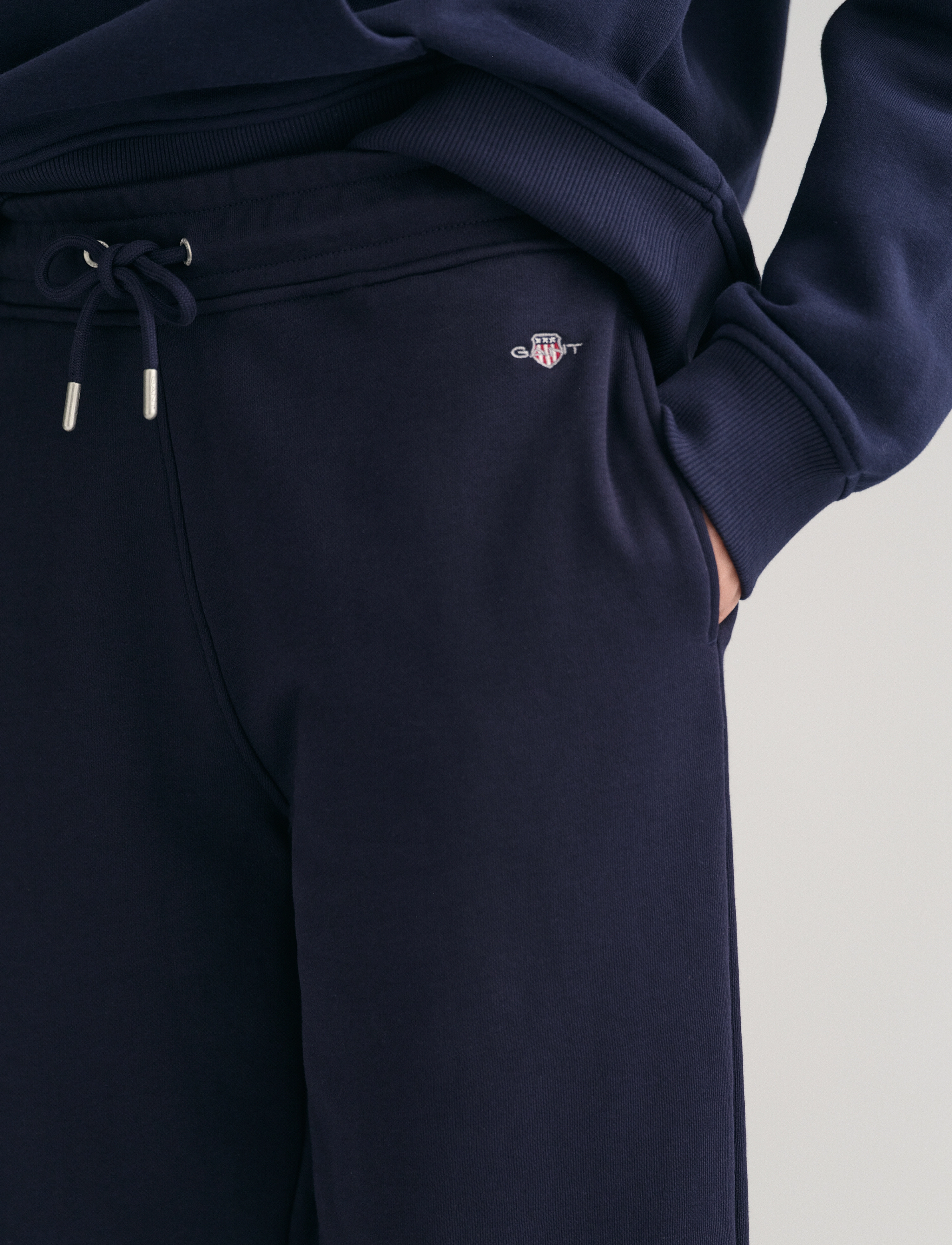 GANT - SHIELD SWEATPANTS - evening blue - 4