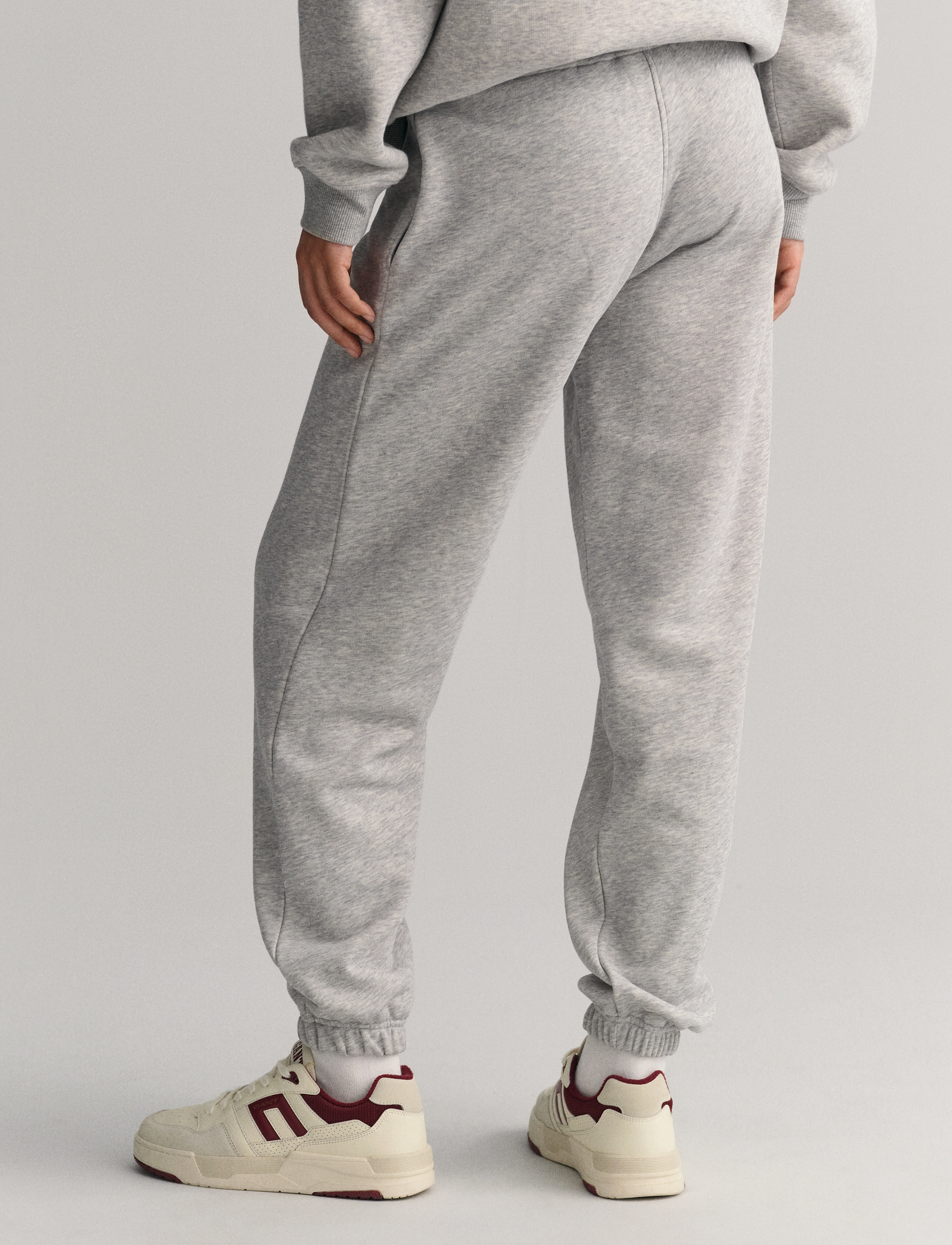 GANT - SHIELD SWEATPANTS - light grey melange - 3