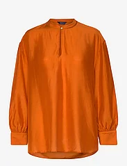 GANT - D2. LYOCELL SILK POP OVER BLOUSE - long-sleeved blouses - golden orange - 0