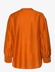 GANT - D2. LYOCELL SILK POP OVER BLOUSE - long-sleeved blouses - golden orange - 1